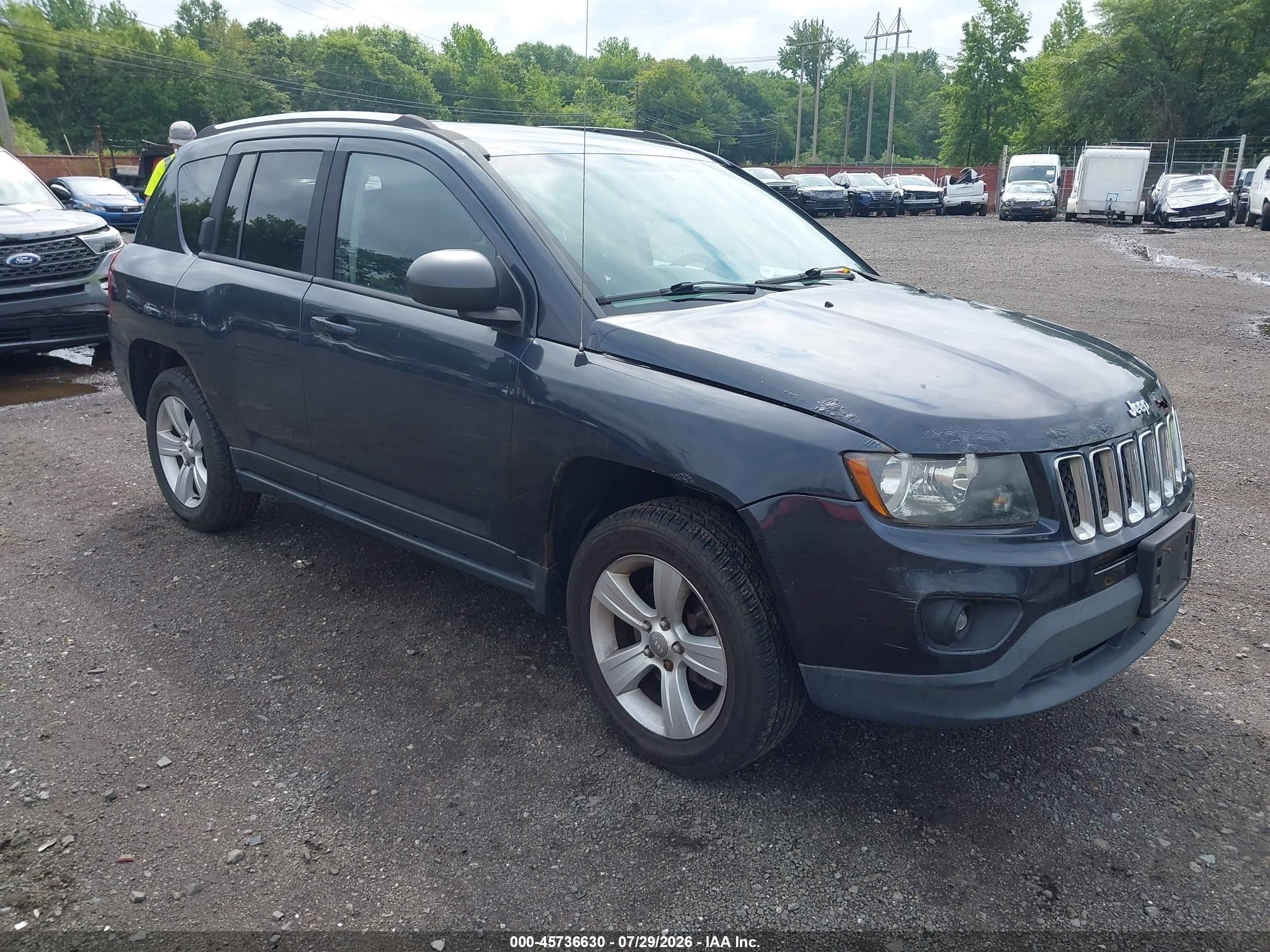 2014 Jeep Compass Sport, VIN 1C4NJCBB9ED582635 — Front end