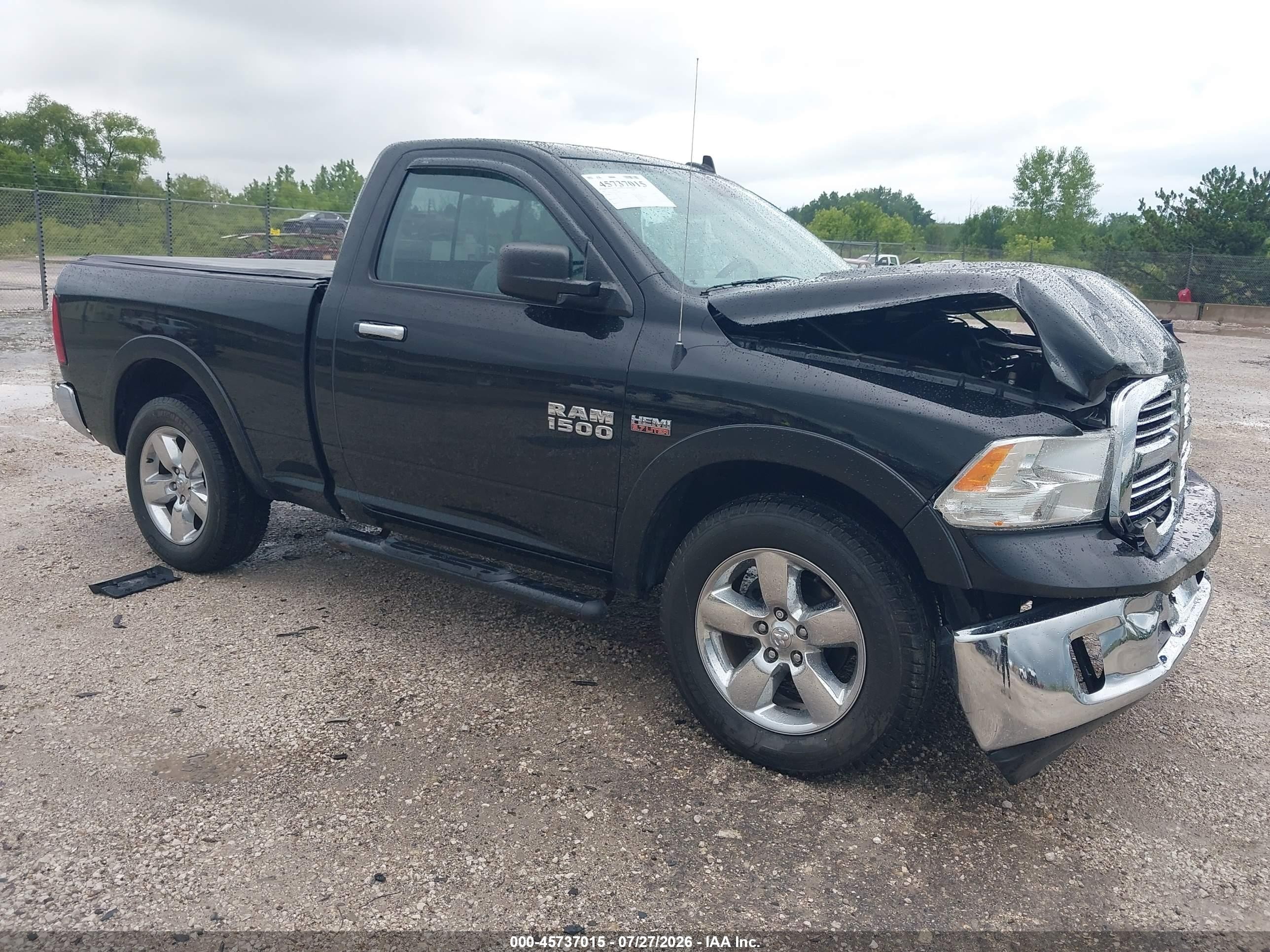 2015 Ram 1500 SLT, VIN 3C6JR7BT6FG669637 — Front end