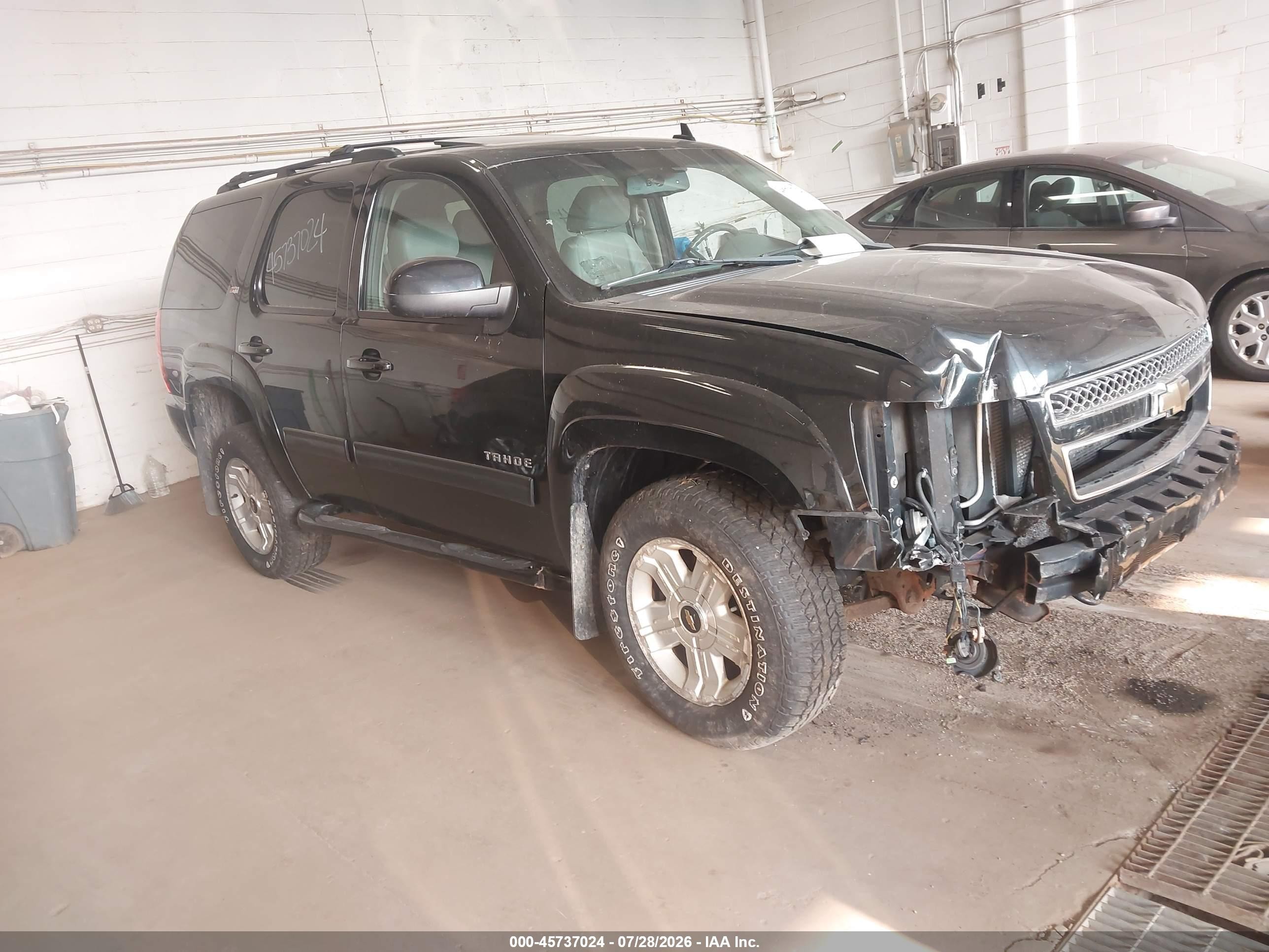 2011 Chevrolet Tahoe LT, VIN 1GNSKBE02BR286236 — Normal wear