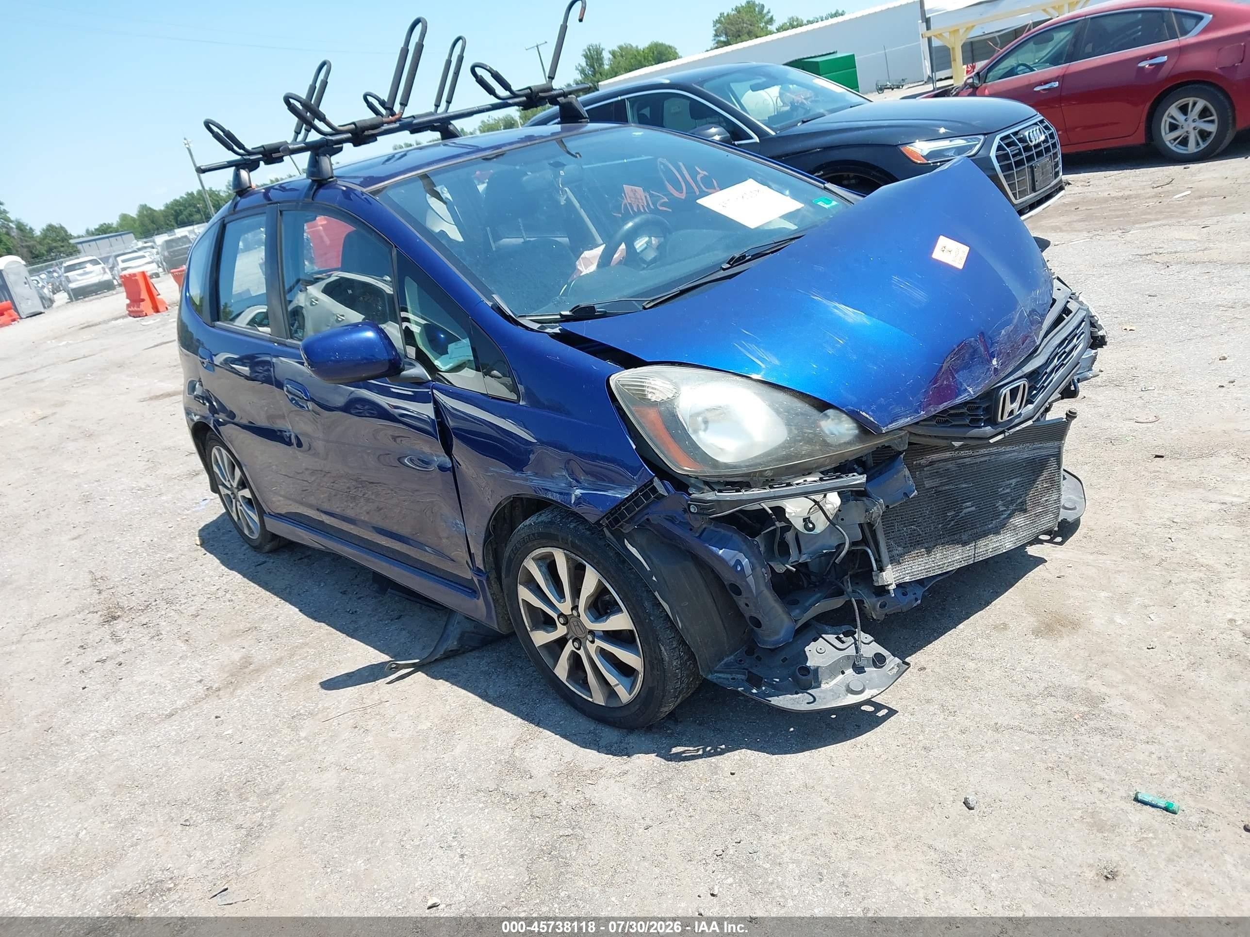 2013 Honda Fit Sport, VIN JHMGE8H50DC024431 — Front end