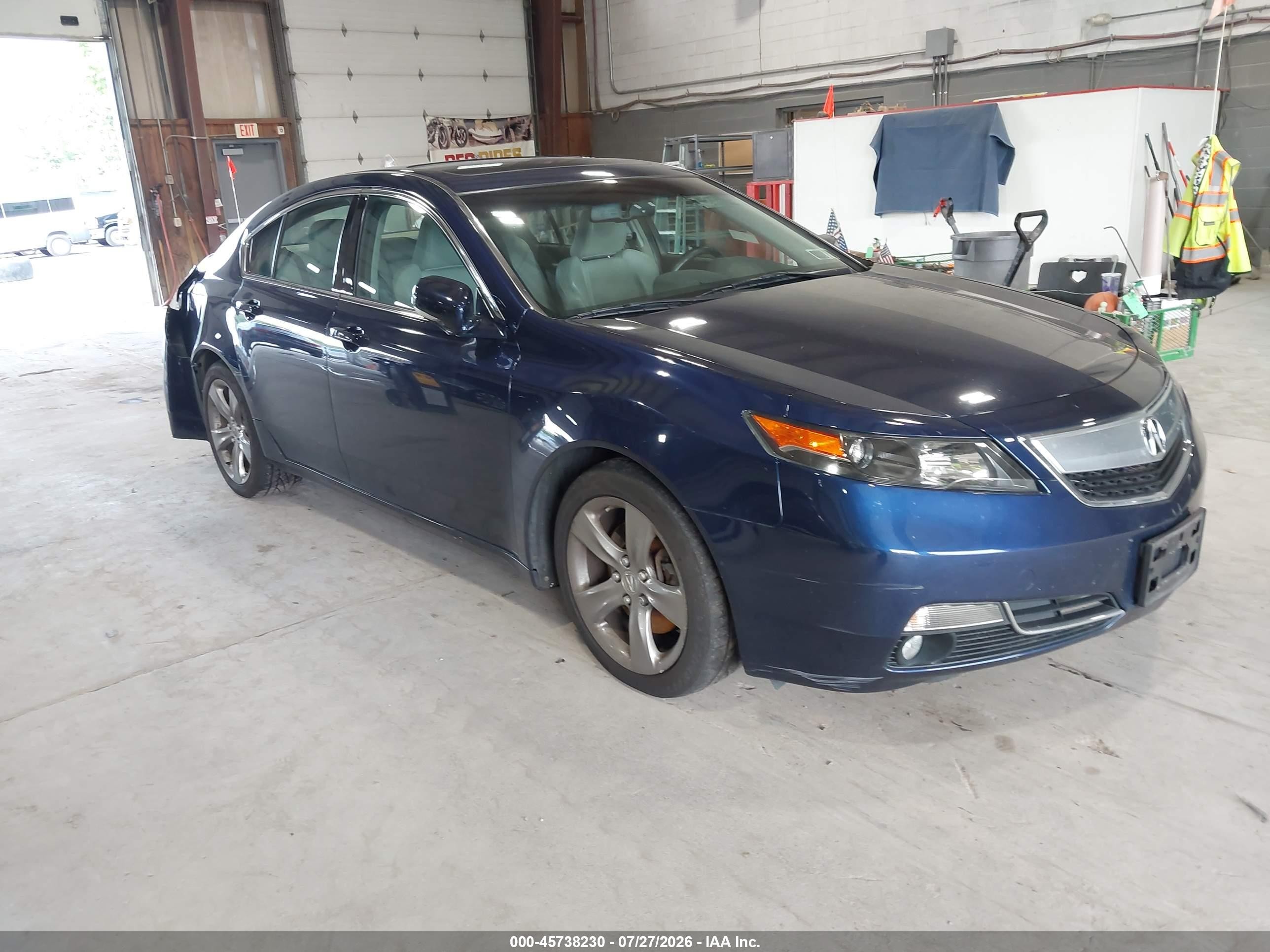 2013 Acura TL Technology, VIN 19UUA9F58DA005566 — Rear end