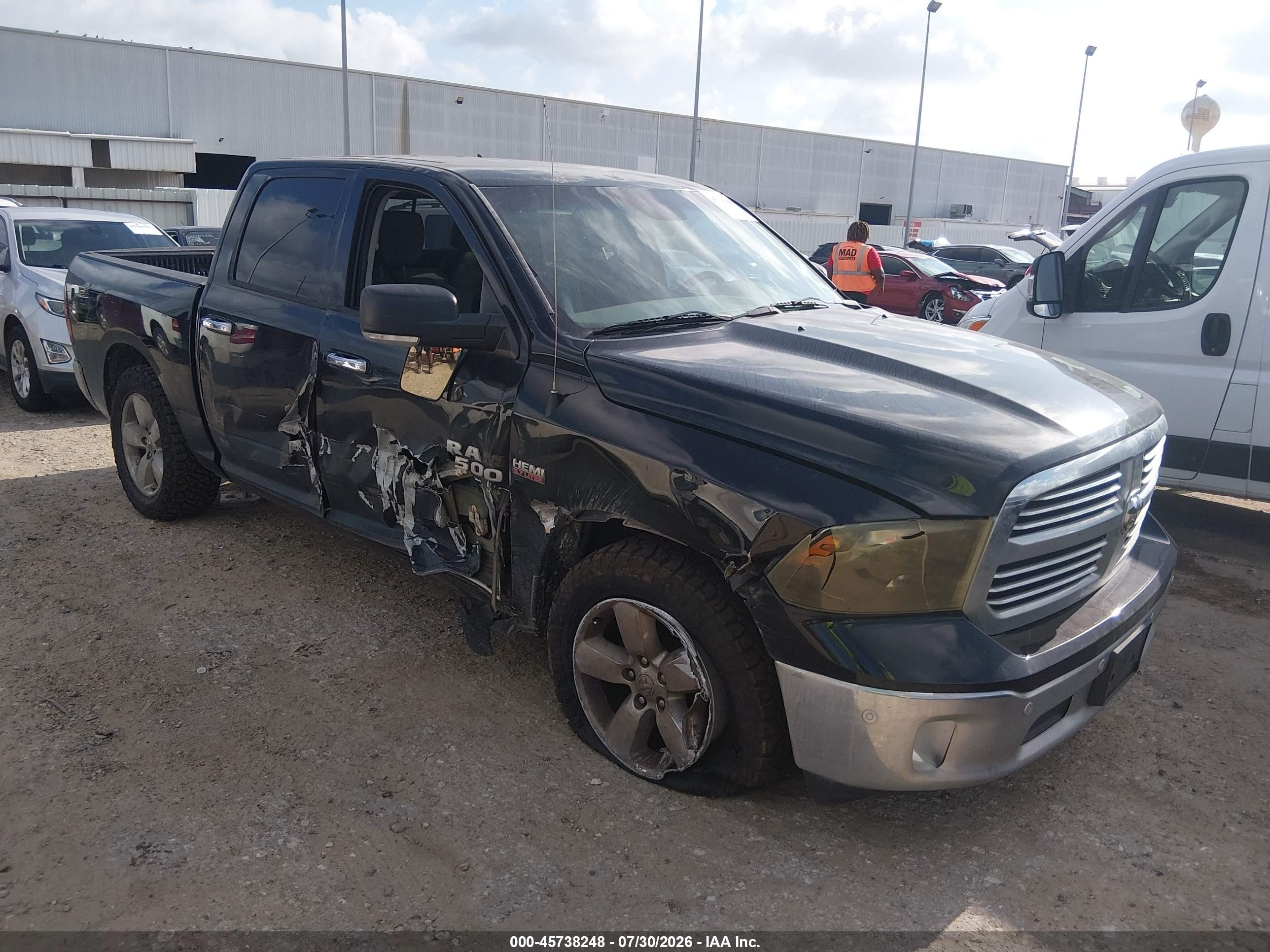 2014 Ram 1500 Lone Star, VIN 1C6RR6LTXES441580 — Side