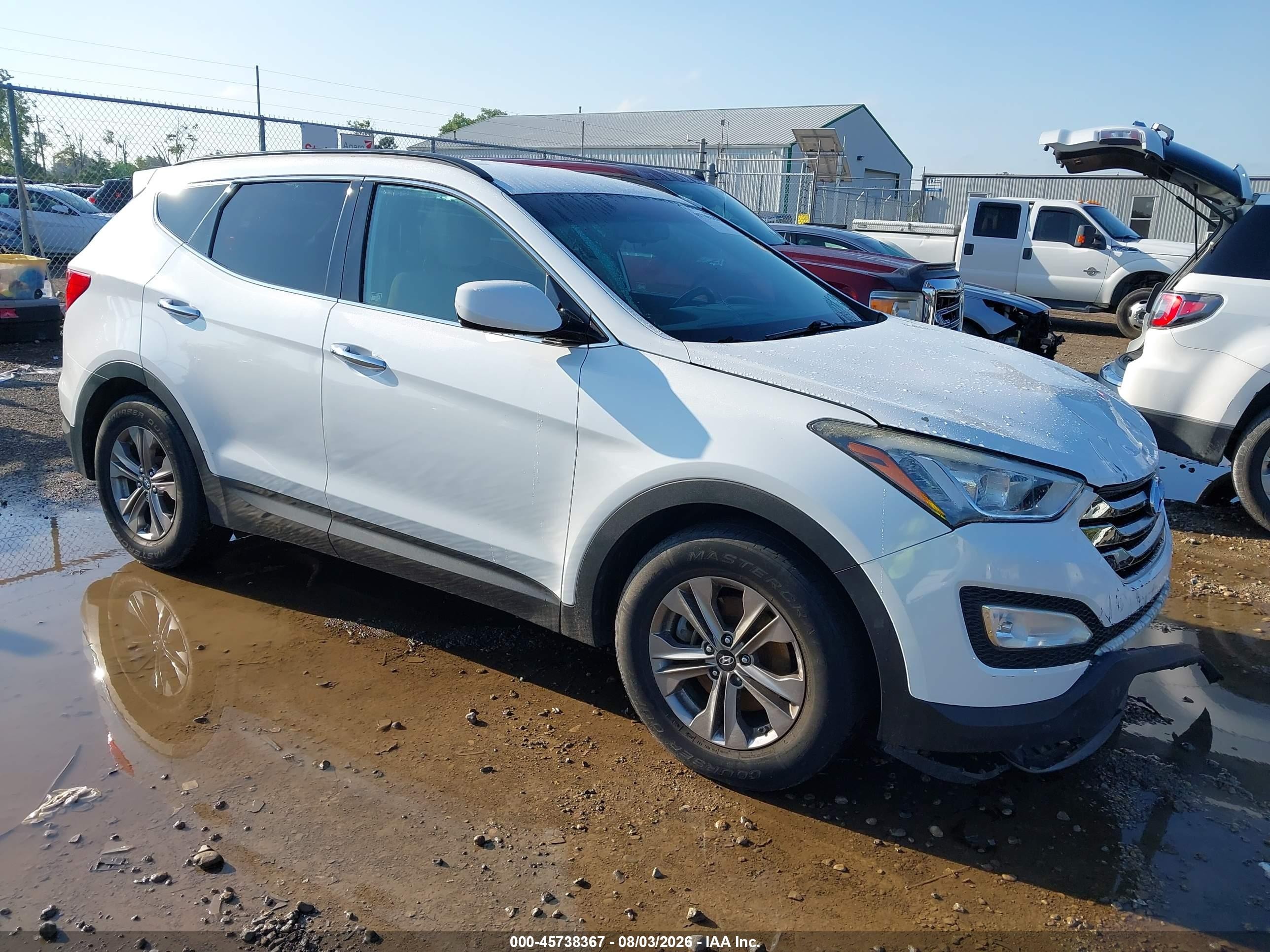 2016 Hyundai Santa Fe, VIN 5XYZU3LB6GG334841 — Перед
