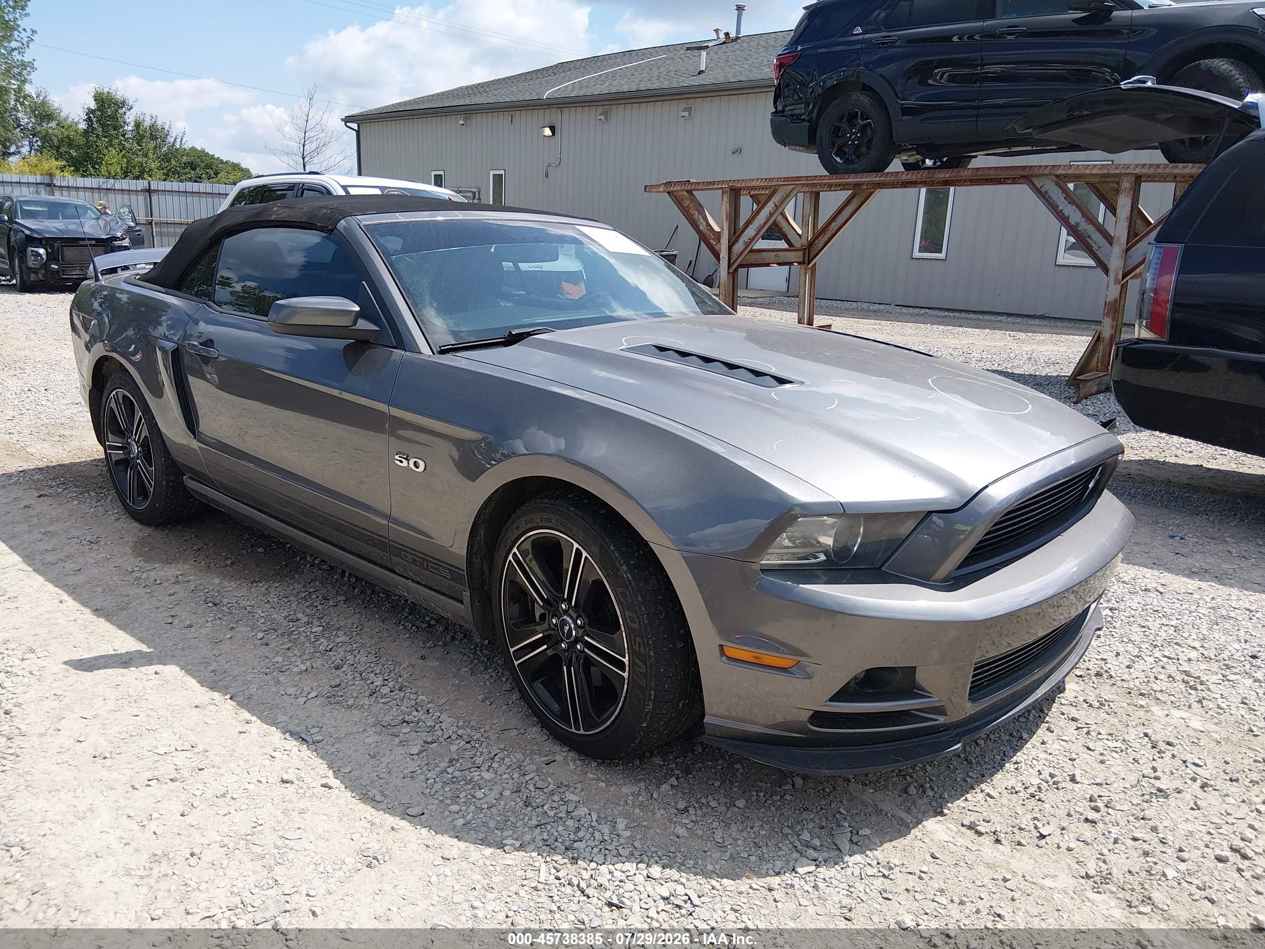 2013 Ford Mustang GT Premium, VIN 1ZVBP8FF3D5276869 — Front end