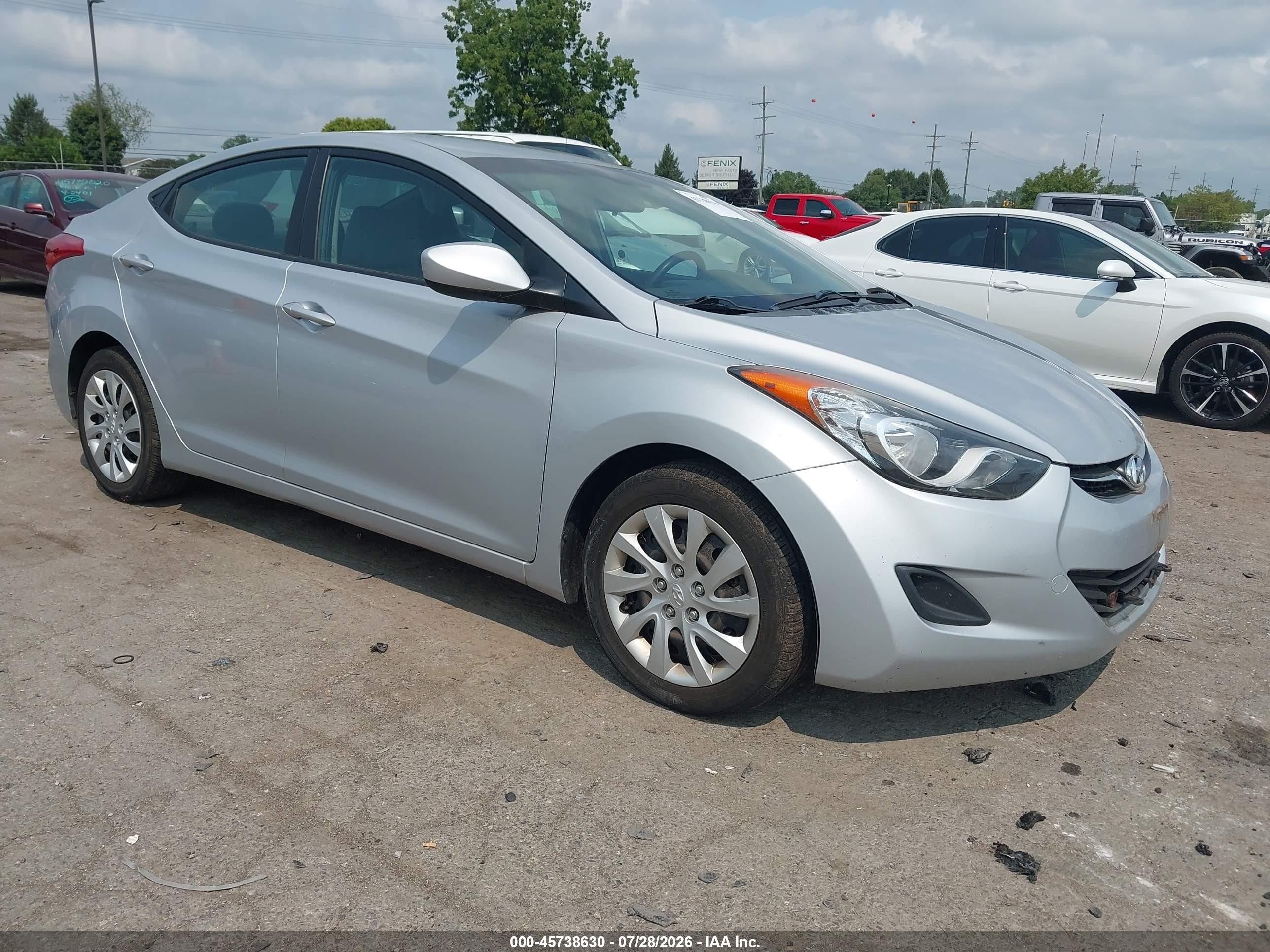 2011 Hyundai Elantra Limited, VIN 5NPDH4AE7BH010557 — Normal wear