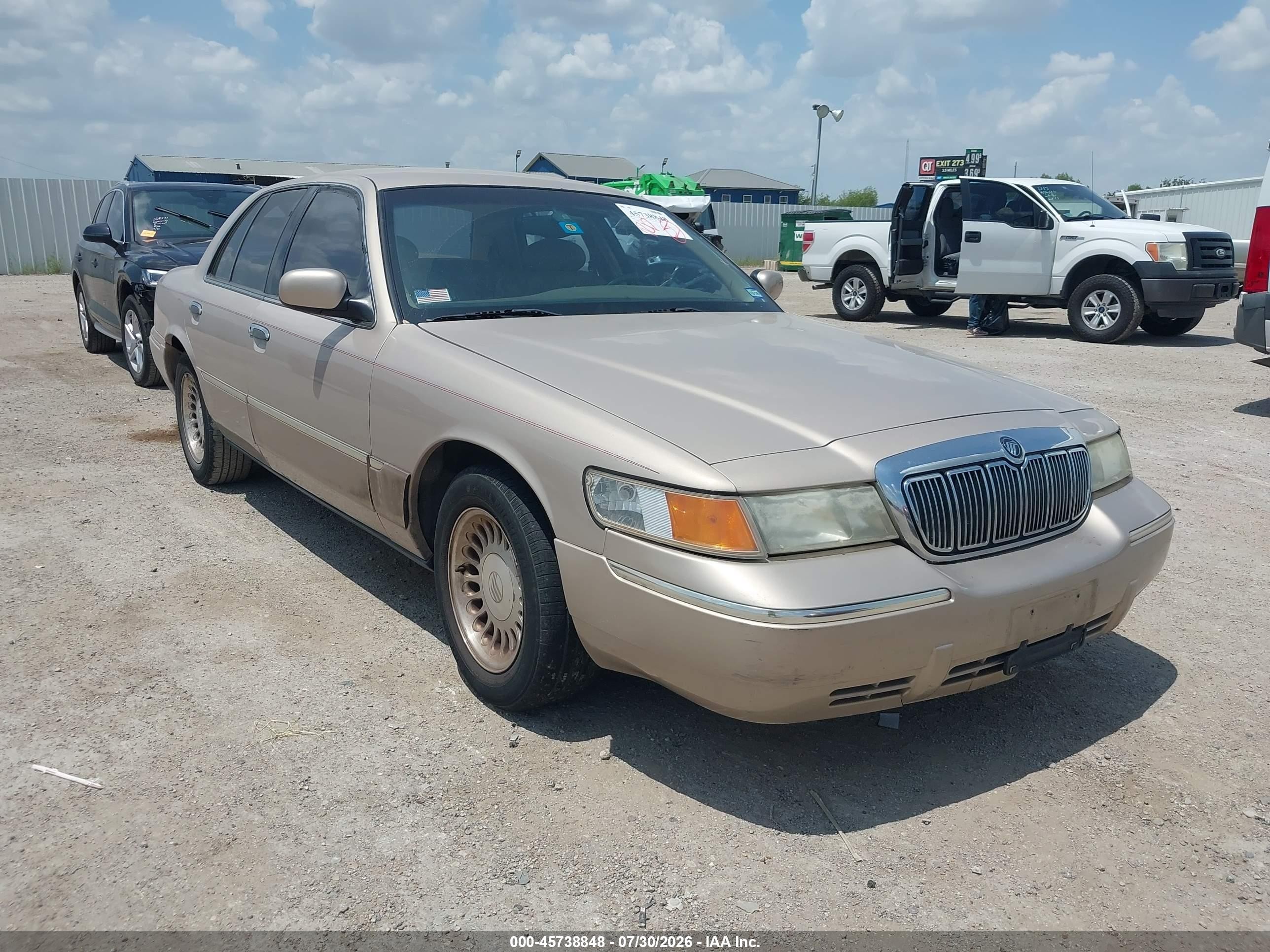 1998 Mercury Grand Marquis LS, VIN 2MEFM75W4WX612375 — Normal wear