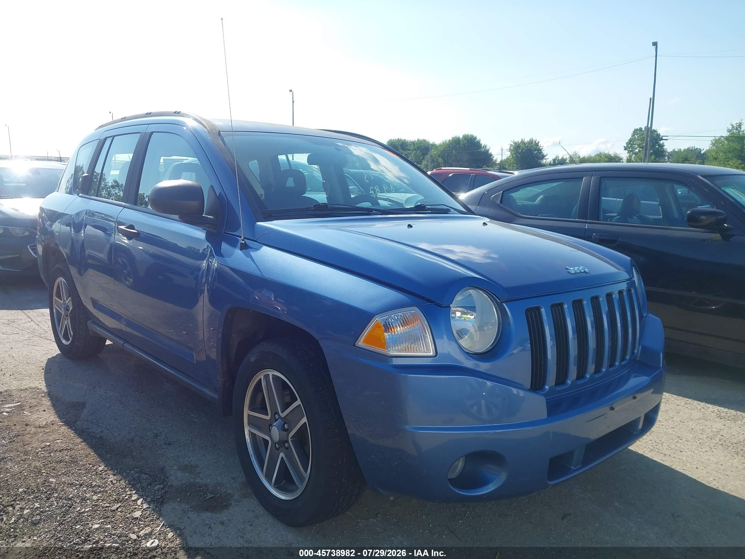 2007 Jeep Compass Sport, VIN 1J8FT47W27D216205 — Normal wear