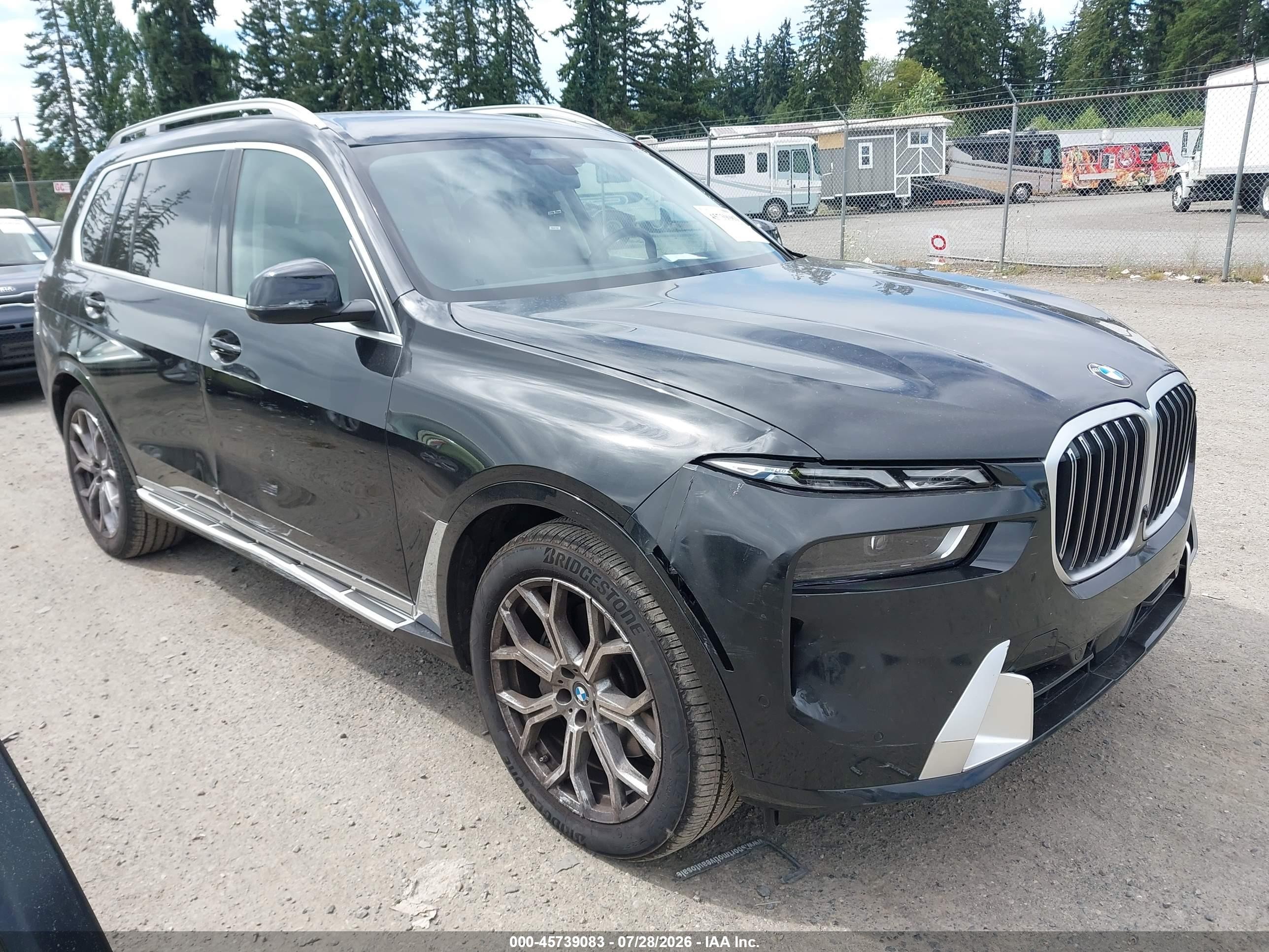 2026 BMW X7 xDrive40i, VIN 5UX23EM08T9070061 — Front end
