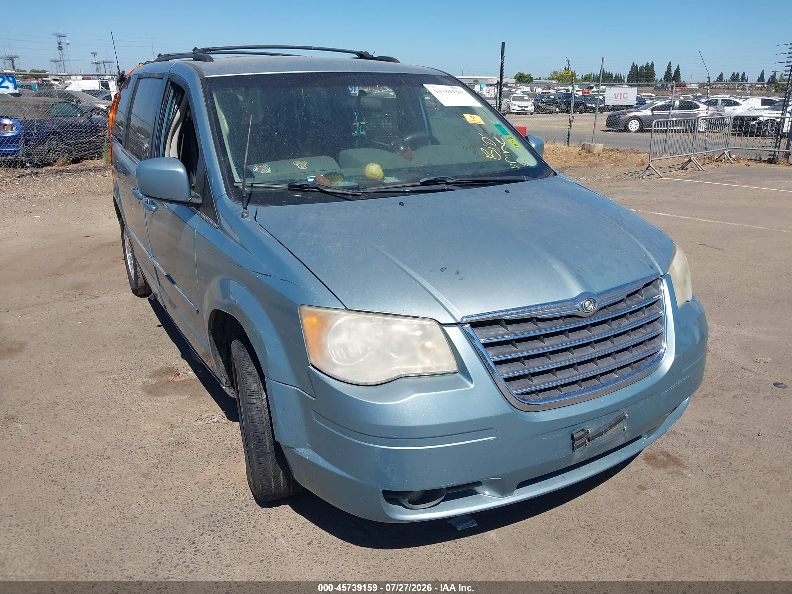 2008 Chrysler Town & Country Touring, VIN 2A8HR54P28R759272 — Normal wear