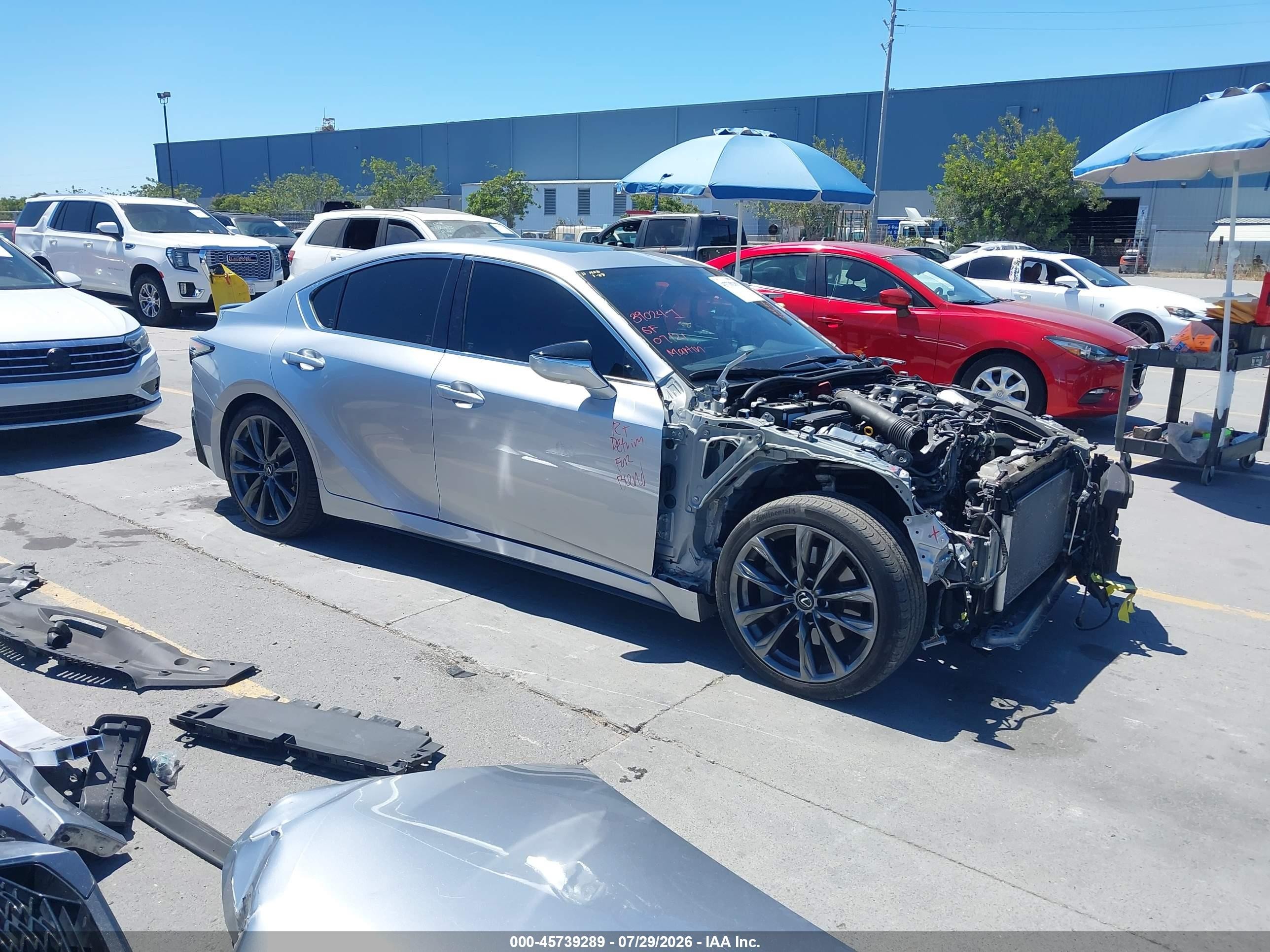 2023 Lexus IS 350 F Sport, VIN JTHGZ1B28P5059074 — Перед