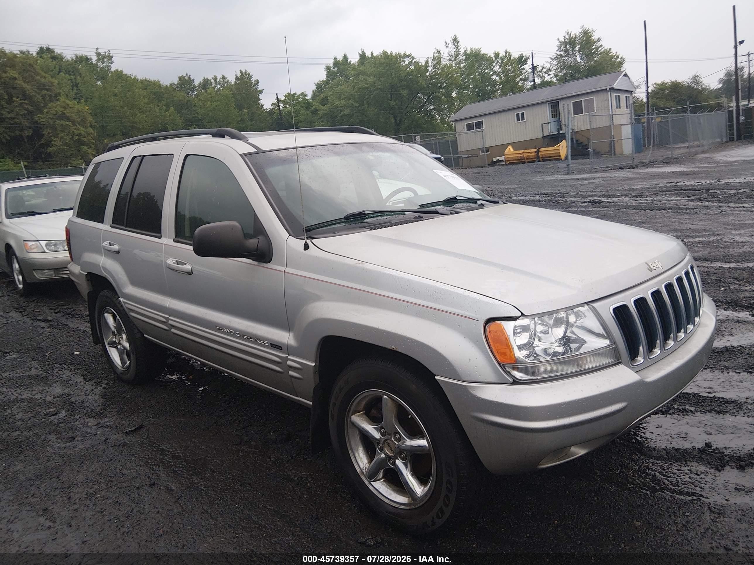 2002 Jeep Grand Cherokee Limited, VIN 1J4GW58N32C249110 — Normal wear