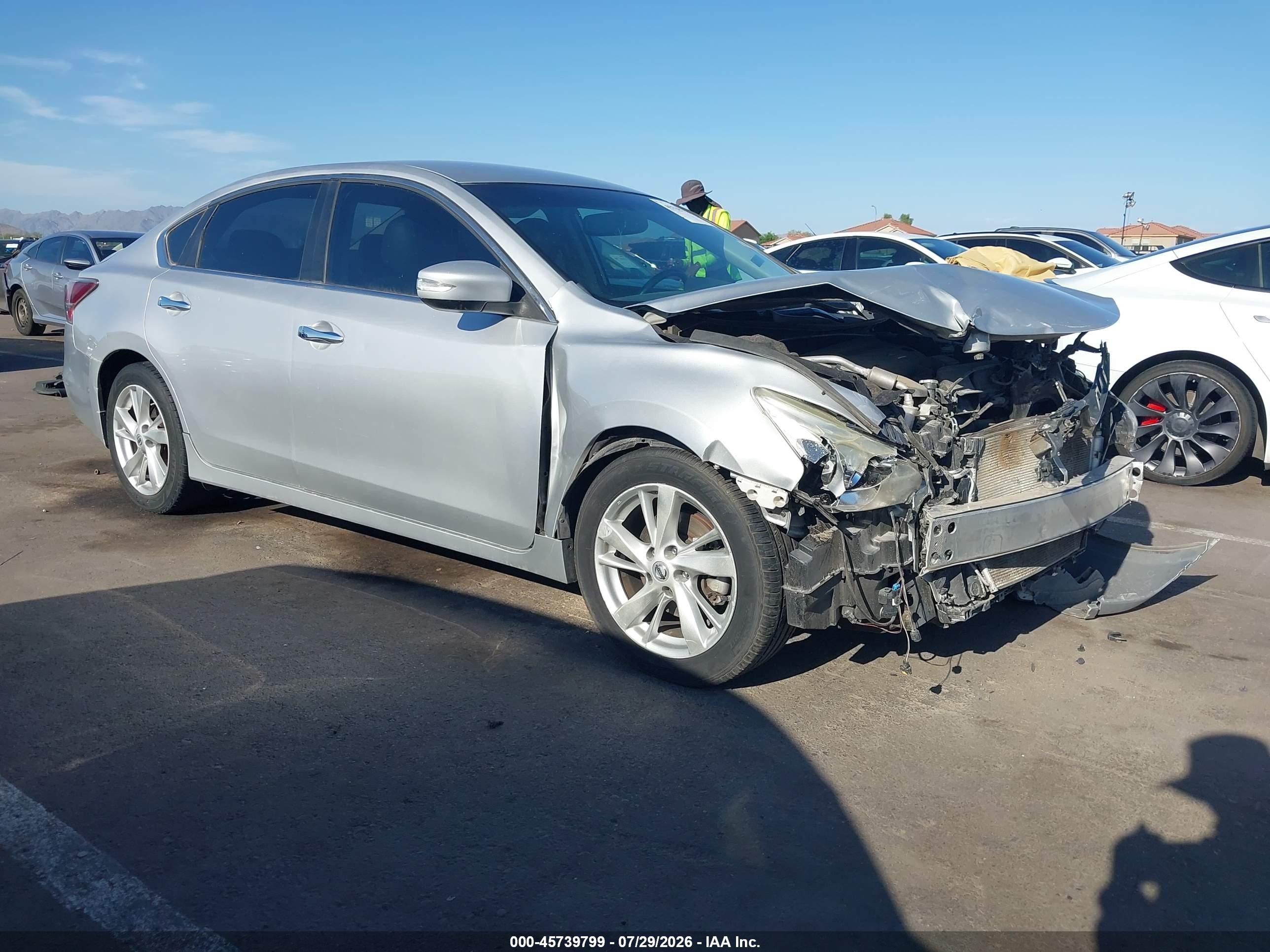 2014 Nissan Altima S, VIN 1N4AL3AP4EC101000 — Front end