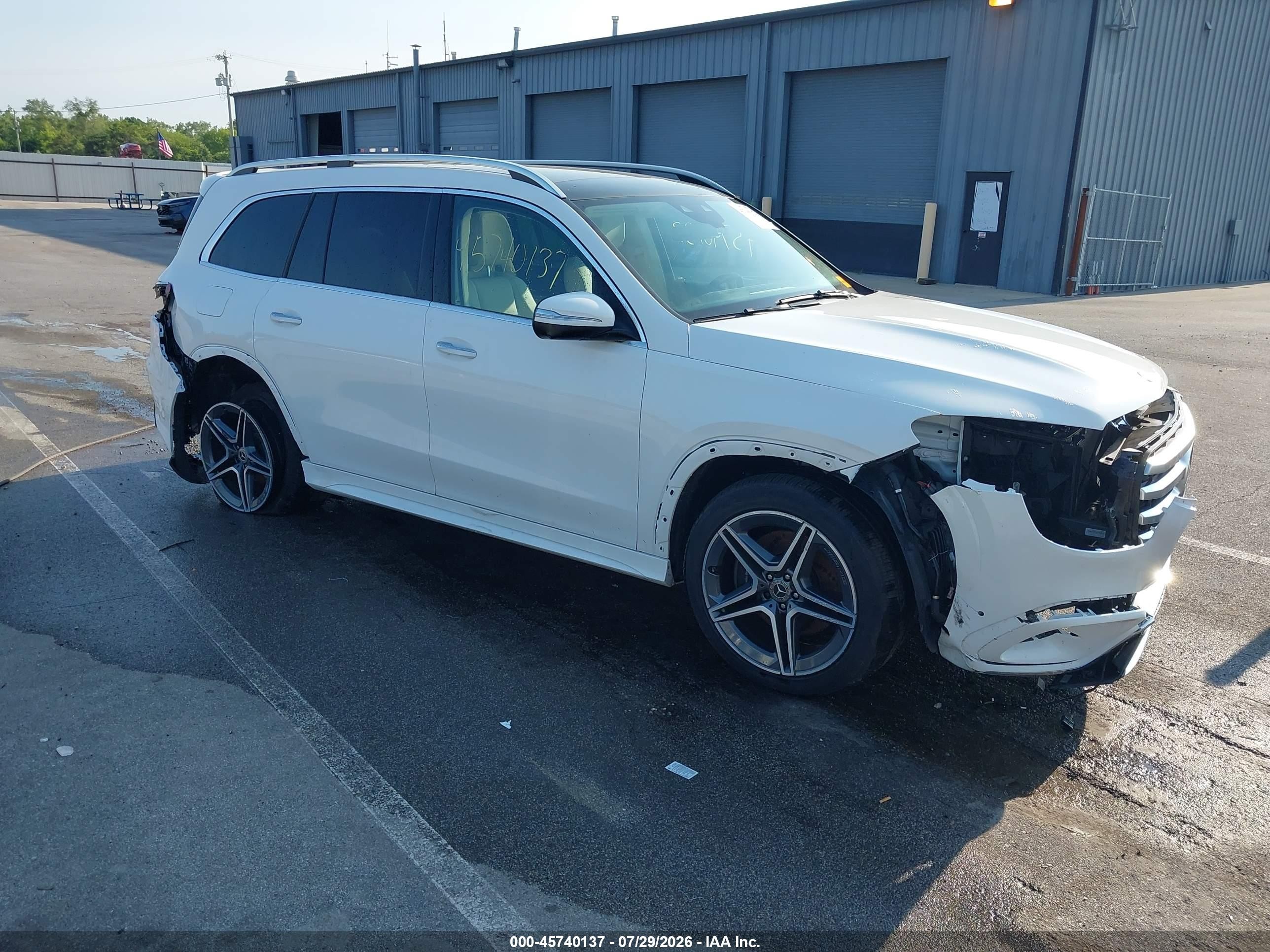 2025 Mercedes-Benz GLS 450, VIN 4JGFF5KE8SB276640 — Front end