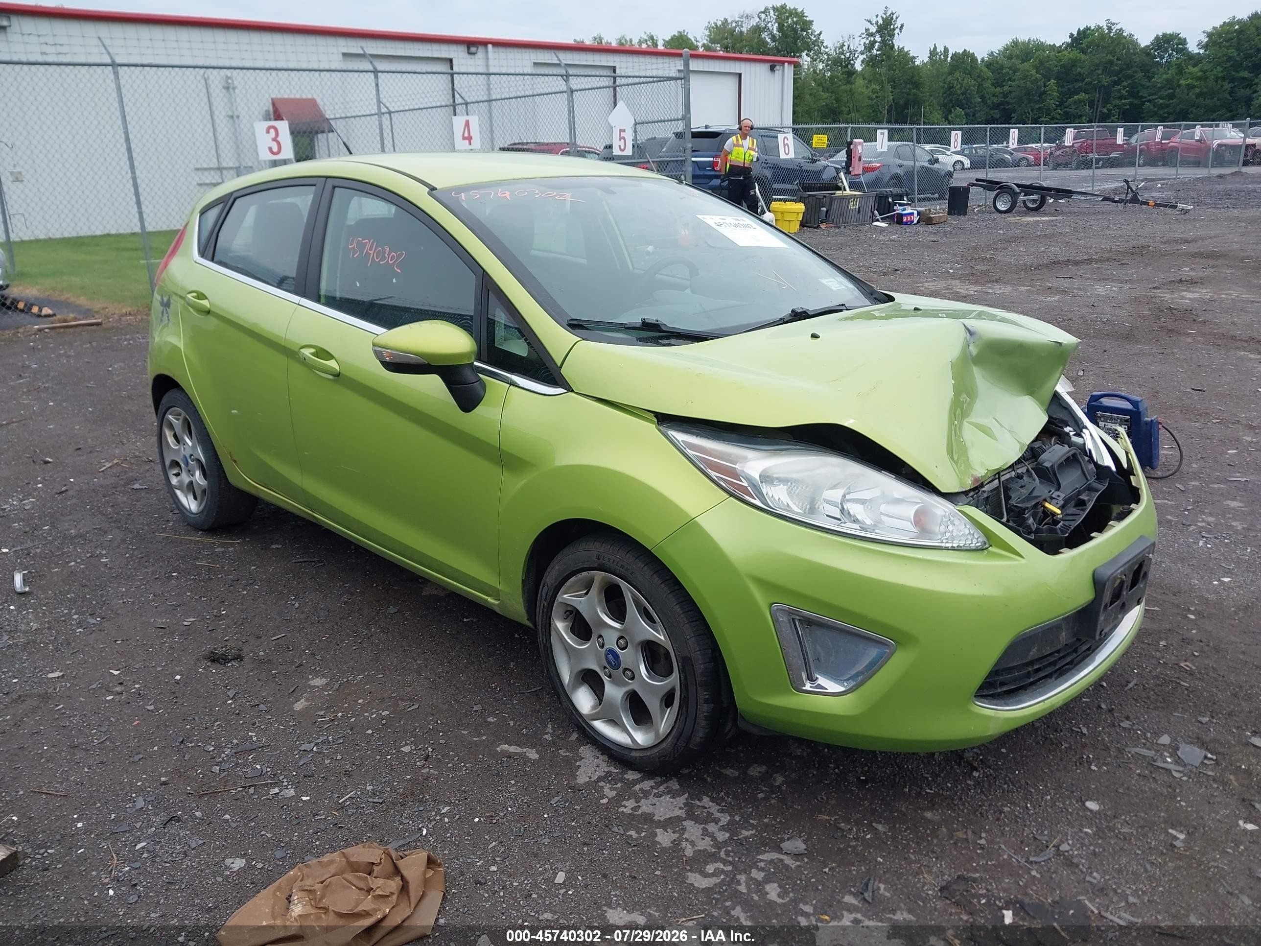 2012 Ford Fiesta SES, VIN 3FADP4FJ7CM117943 — Front end