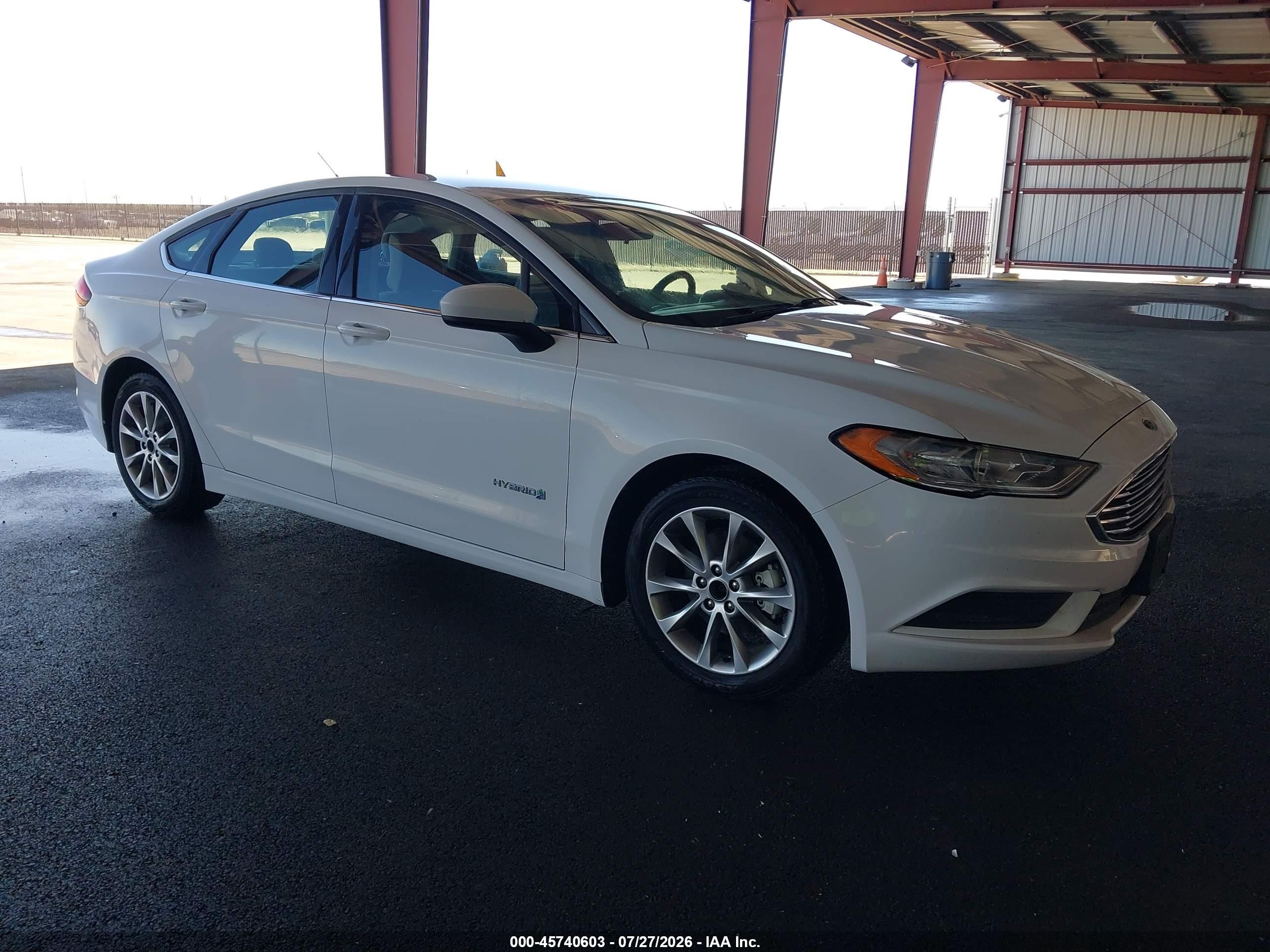 2017 Ford Fusion Hybrid S, VIN 3FA6P0UU8HR360816 — Normal wear