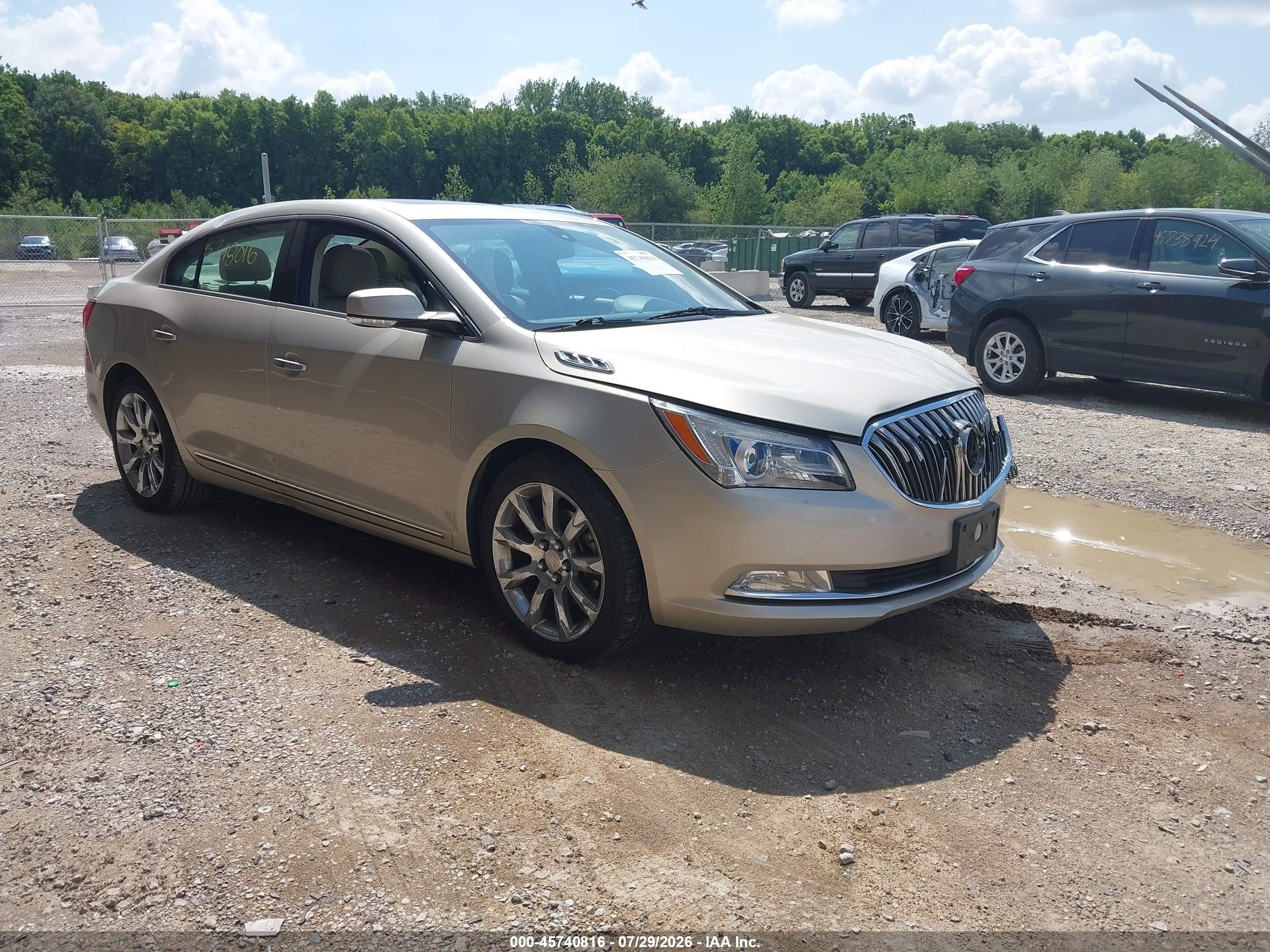 2014 Buick LaCrosse Leather, VIN 1G4GB5G33EF137813 — Front end