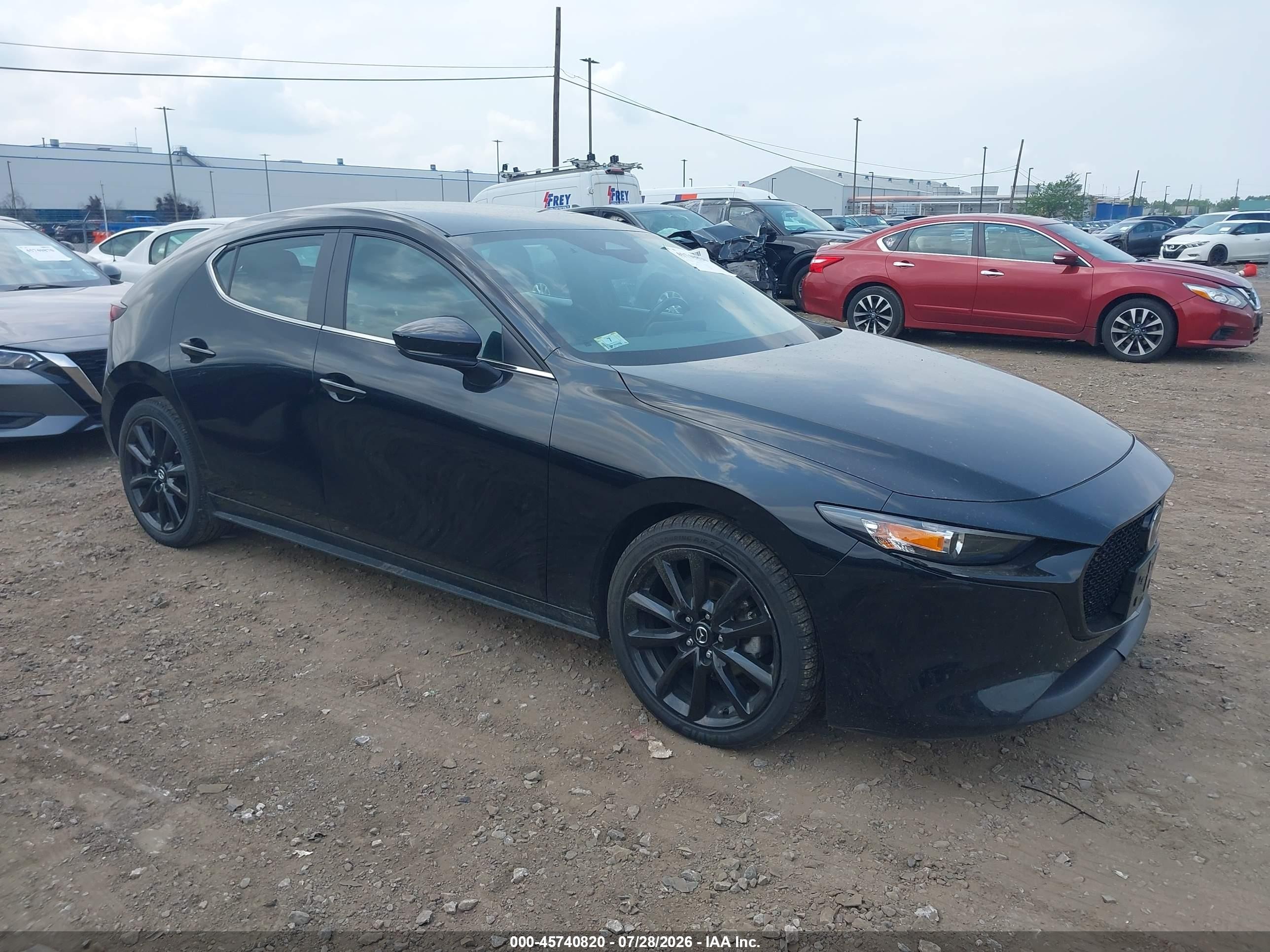 2024 Mazda 3 S Select Sport, VIN JM1BPAKM8R1722365 — Перед