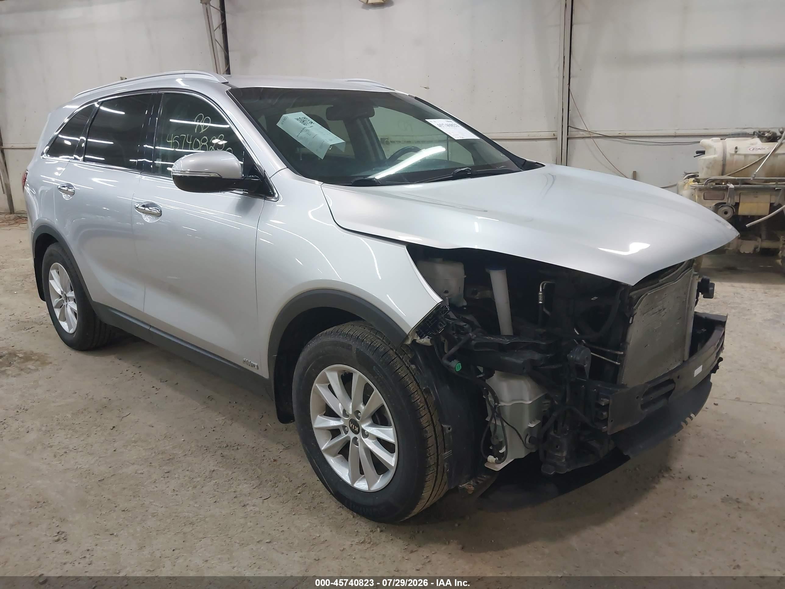 2019 Kia Sorento LX, VIN 5XYPGDA35KG595807 — Front end