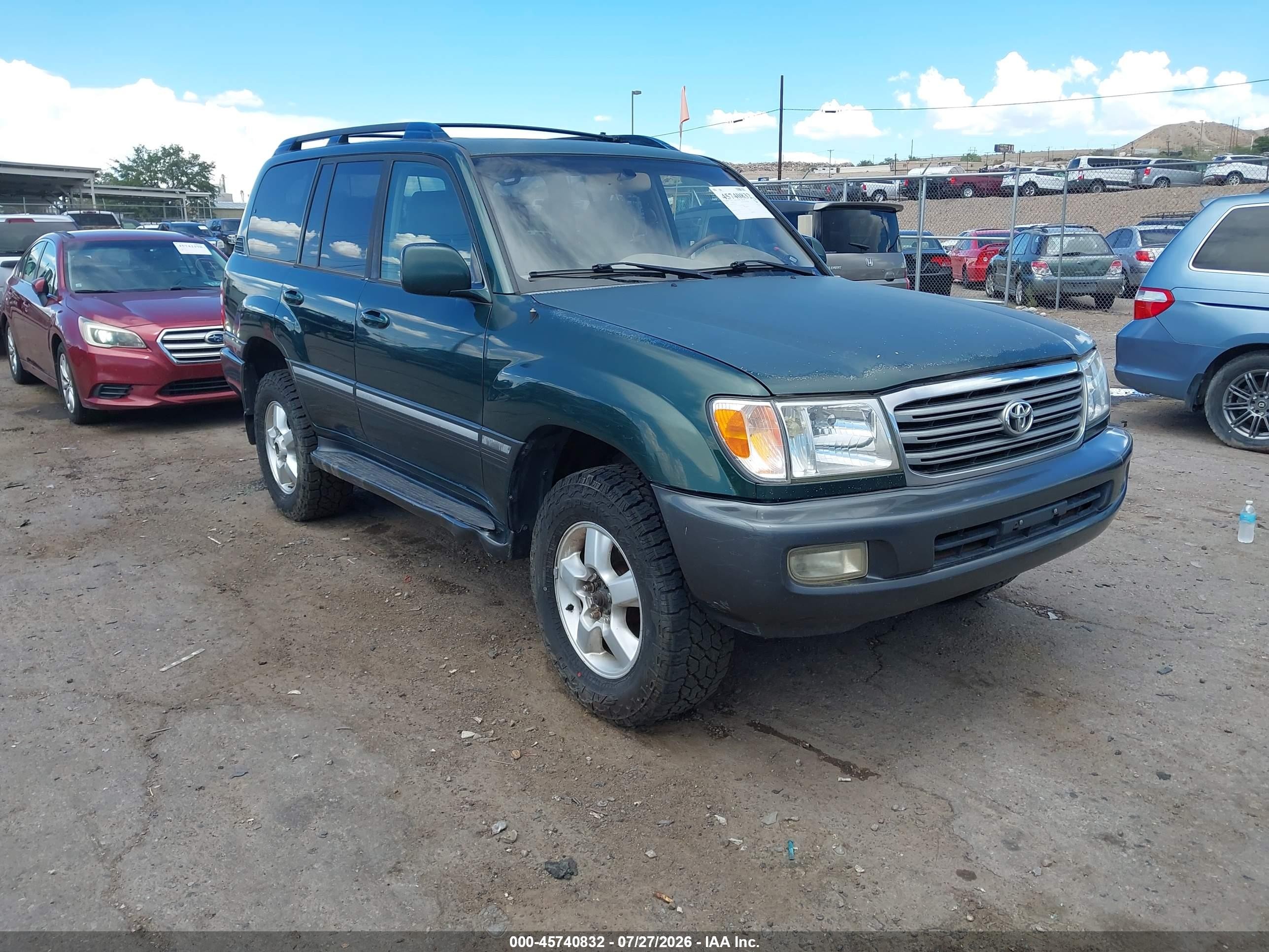 2005 Toyota Land Cruiser, VIN JTEHT05J152079245 — Normal wear