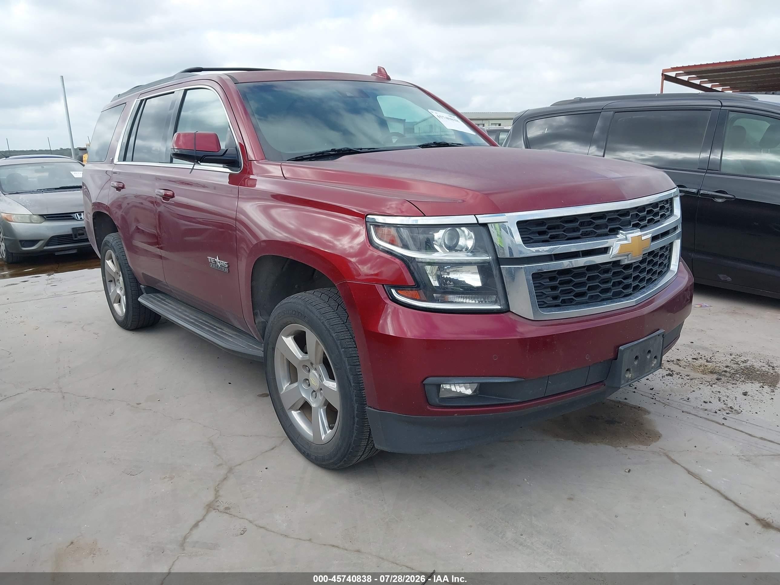 2017 Chevrolet Tahoe LT, VIN 1GNSCBKC1HR402773 — Normal wear