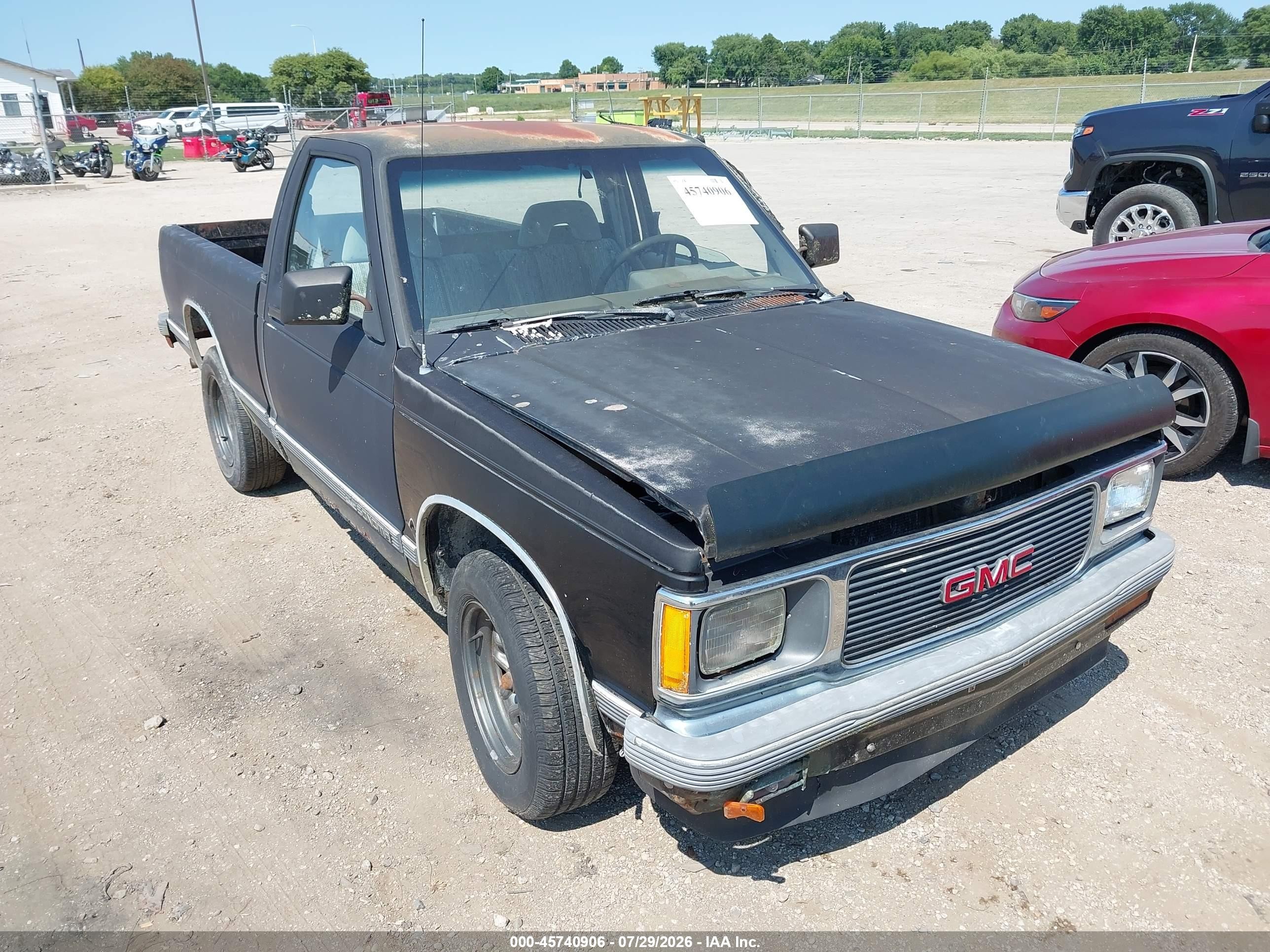 1992 GMC Sonoma, VIN 1GTCS14R5N0511880 — All over