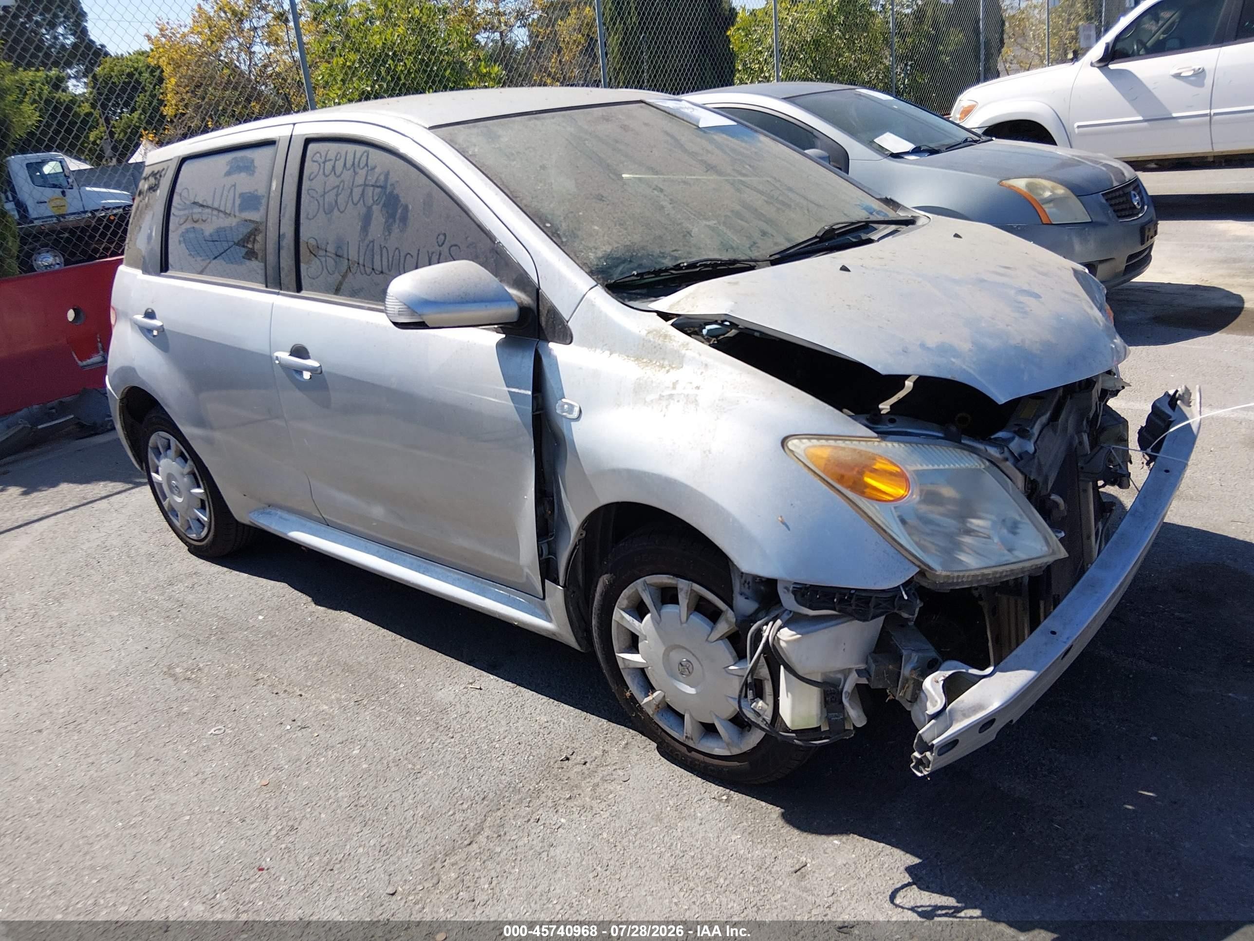 2006 Scion xA, VIN JTKKT624160163373 — Перед