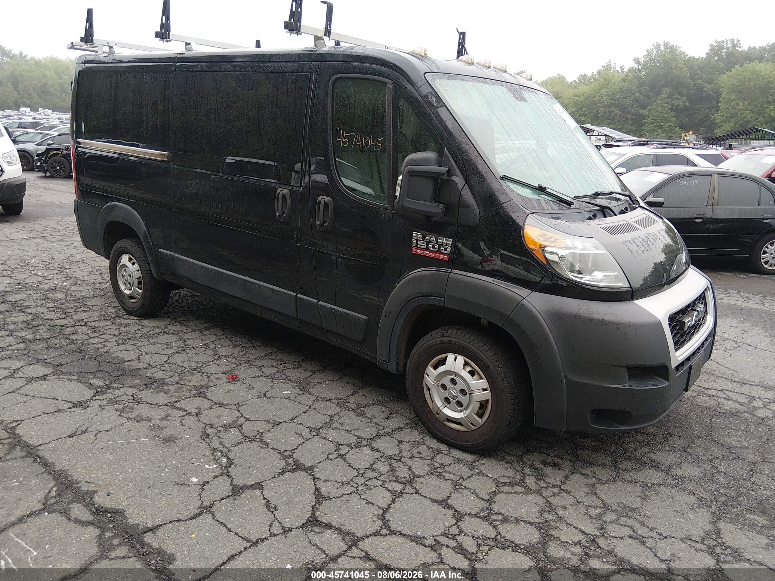 2019 Ram ProMaster Cargo, VIN 3C6TRVAG5KE557192 — Front end