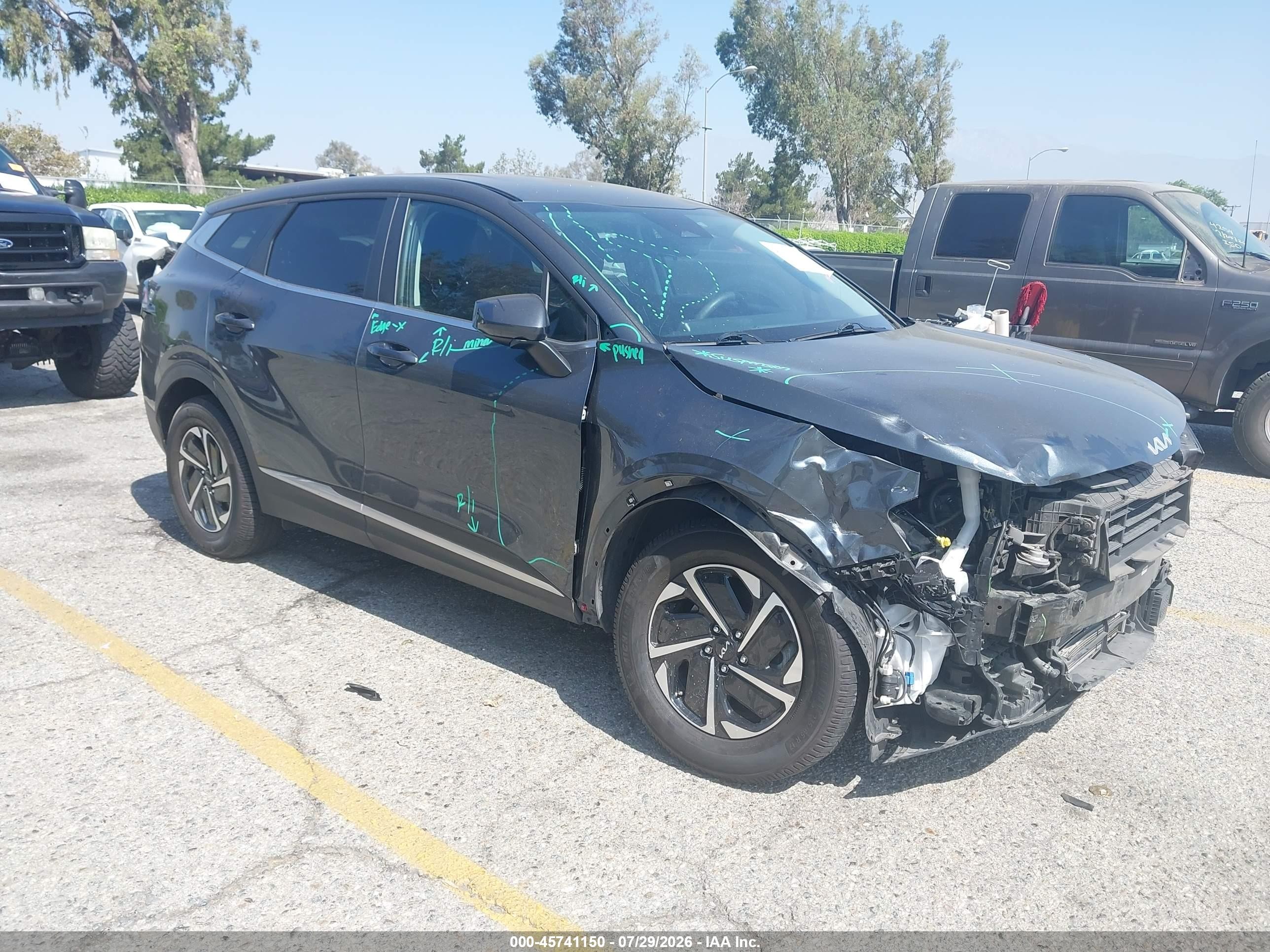 2023 Kia Sportage LX, VIN KNDPUCAG0P7021948 — Front end