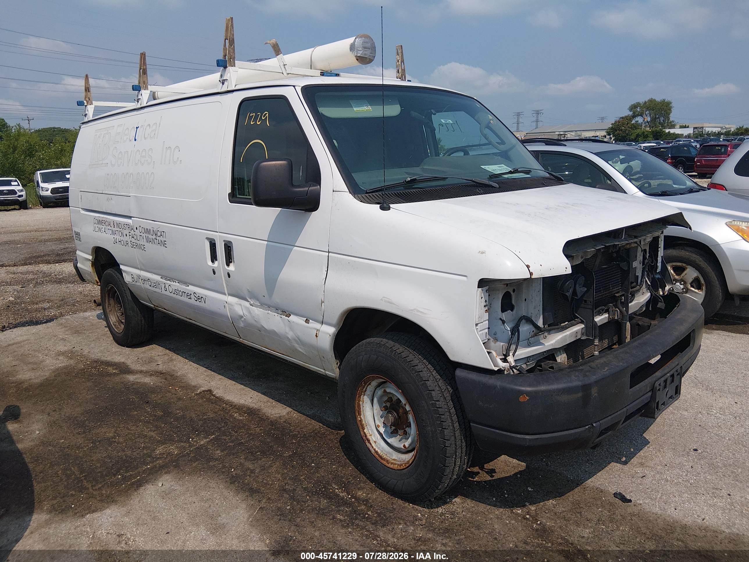 2012 Ford Econoline Cargo Super Duty Commercial, VIN 1FTSE3EL7CDB37030 — Front end