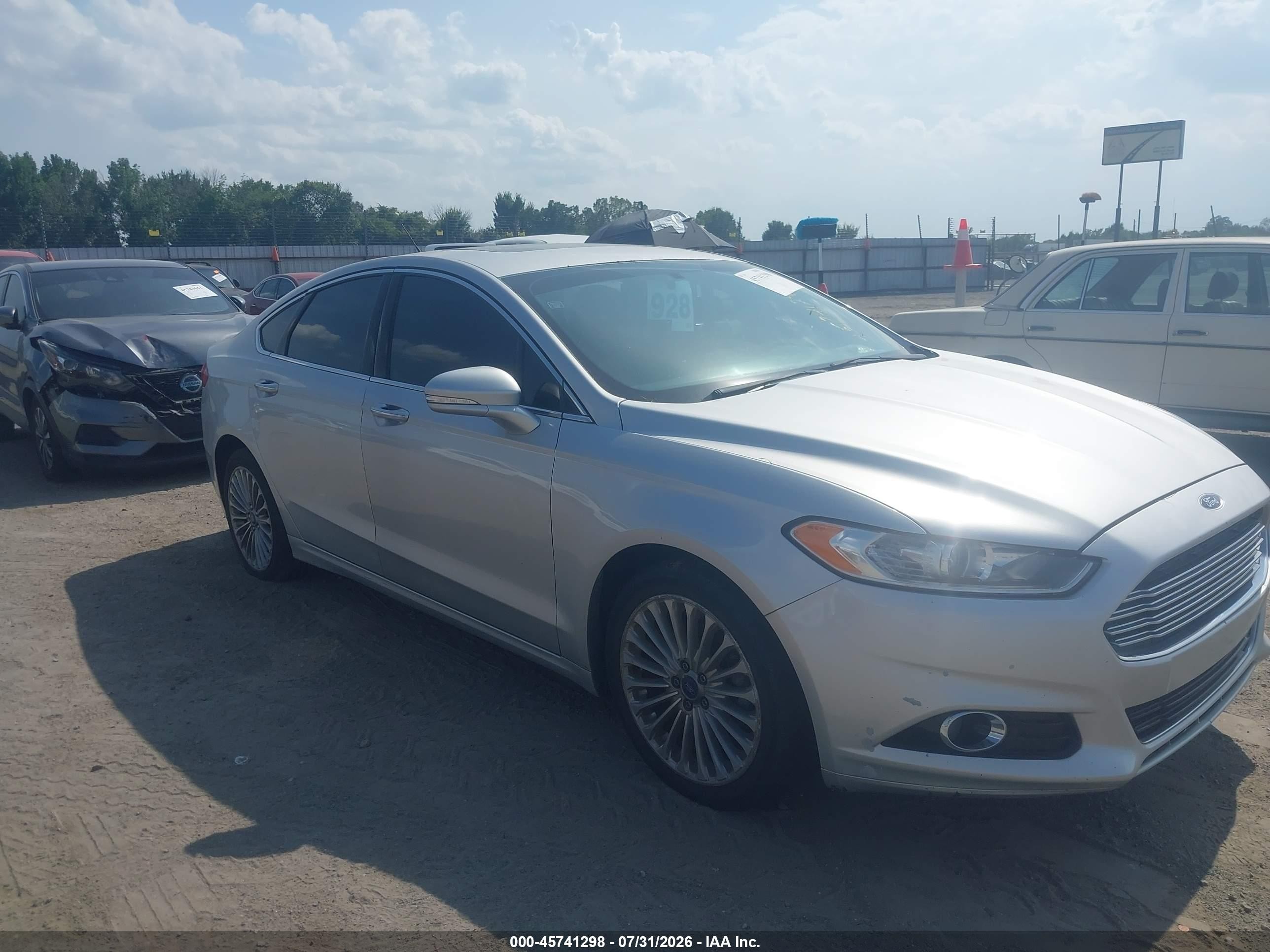2015 Ford Fusion Titanium, VIN 3FA6P0K9XFR249700 — Normal wear