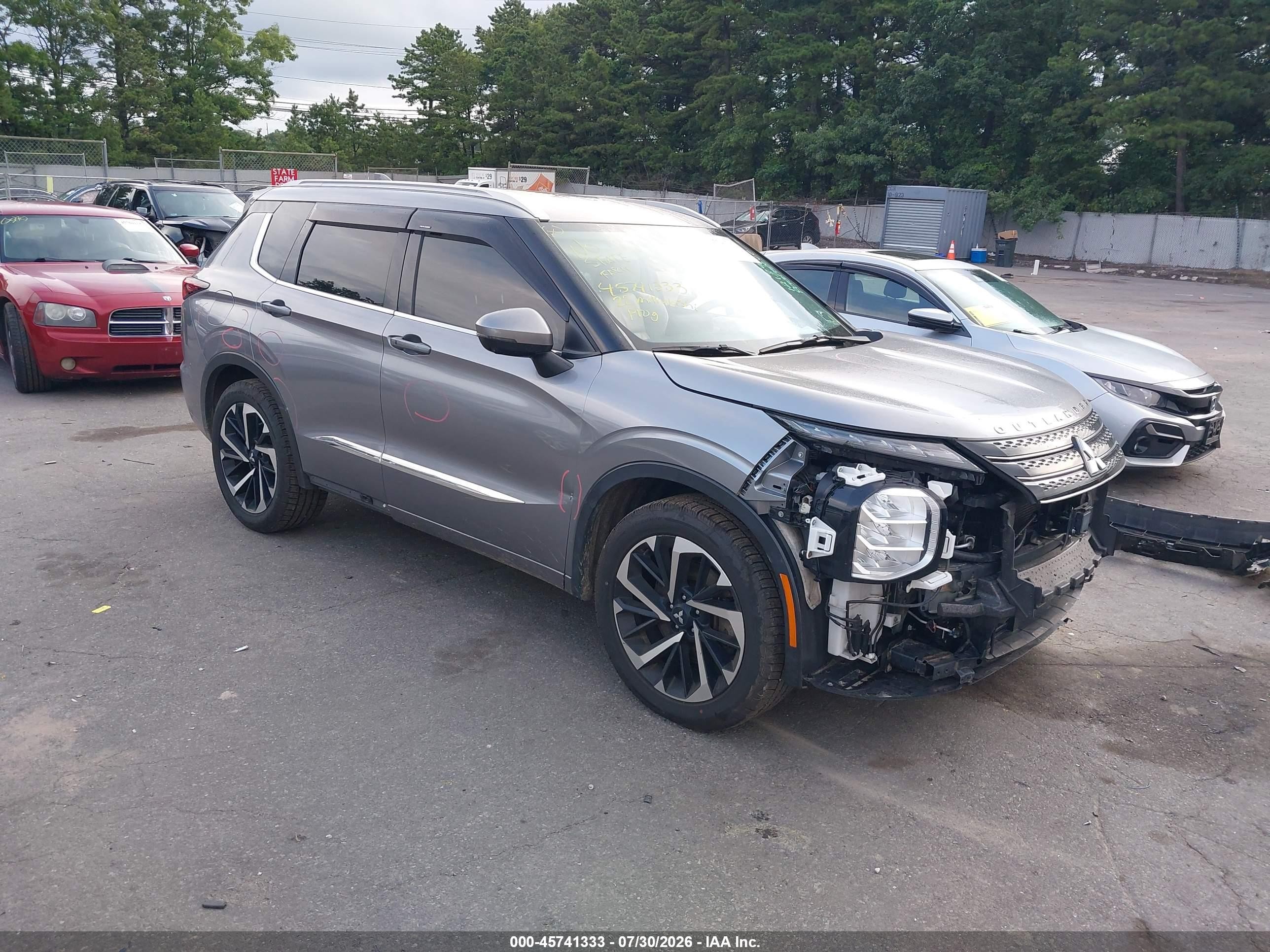 2022 Mitsubishi Outlander SEL, VIN JA4J4VA8XNZ056499 — Front end