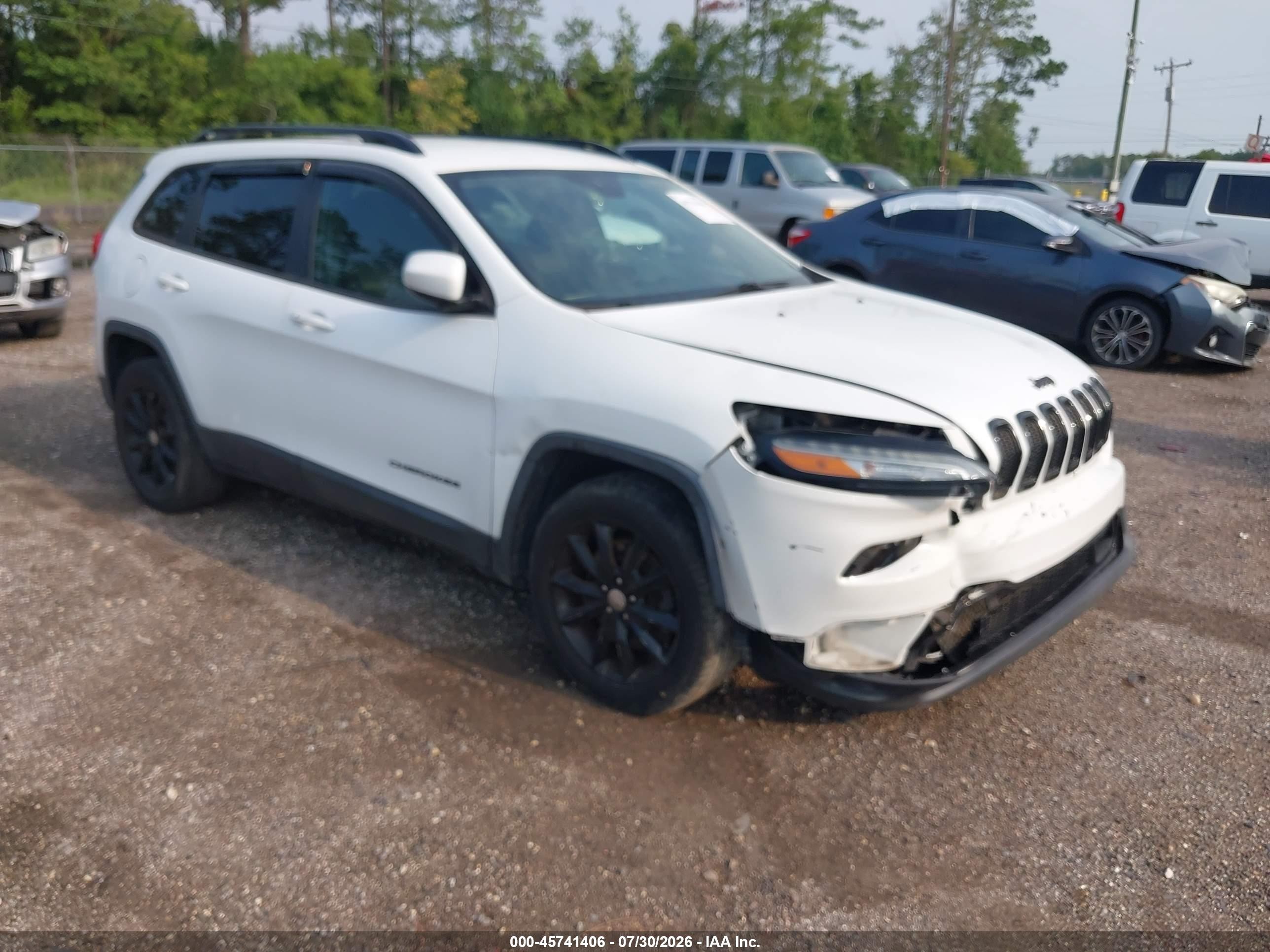 2014 Jeep Cherokee Latitude, VIN 1C4PJLCS5EW300809 — Перед