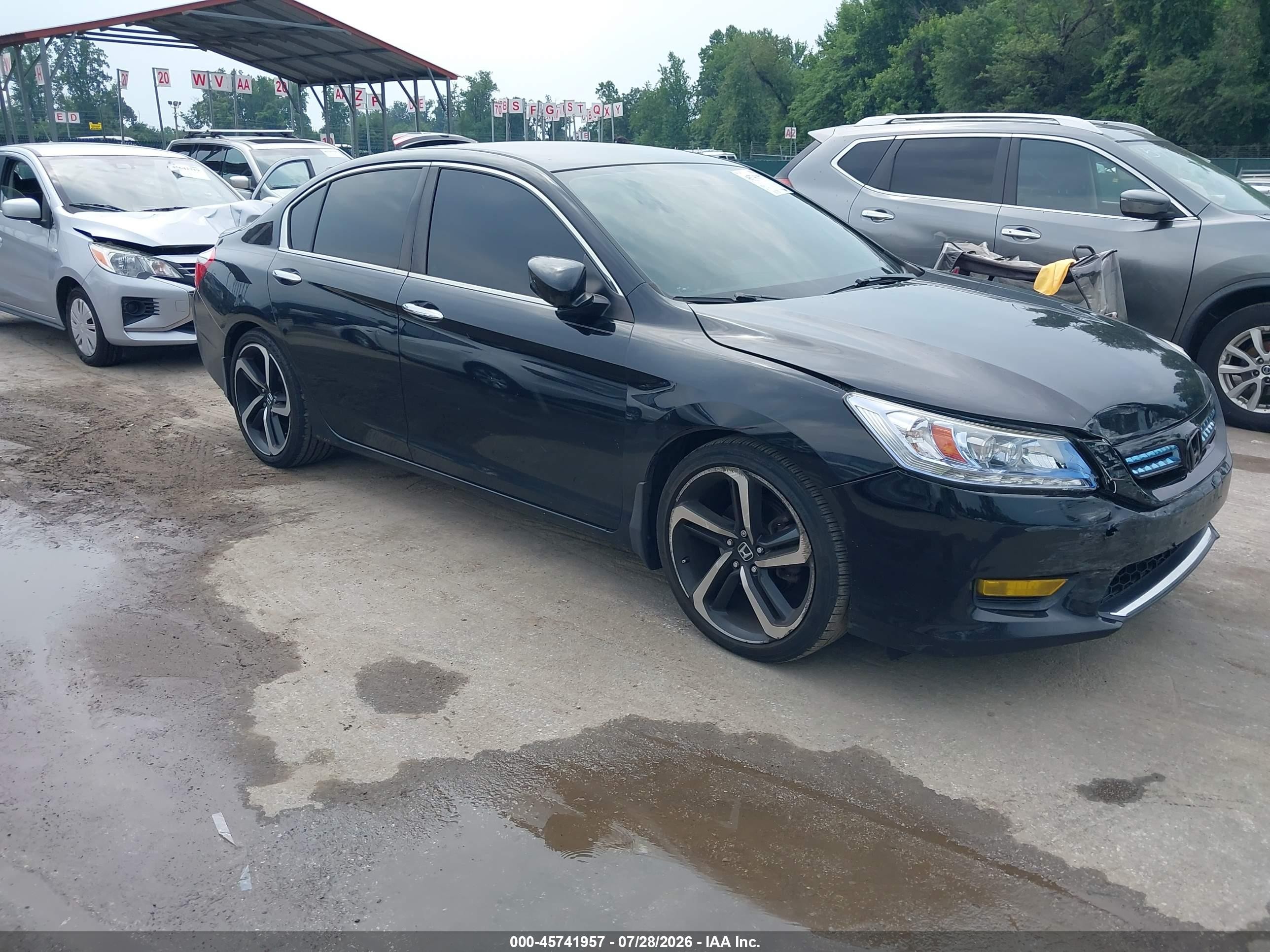 2015 Honda Accord Sport, VIN 1HGCR2F5XFA049955 — Front end