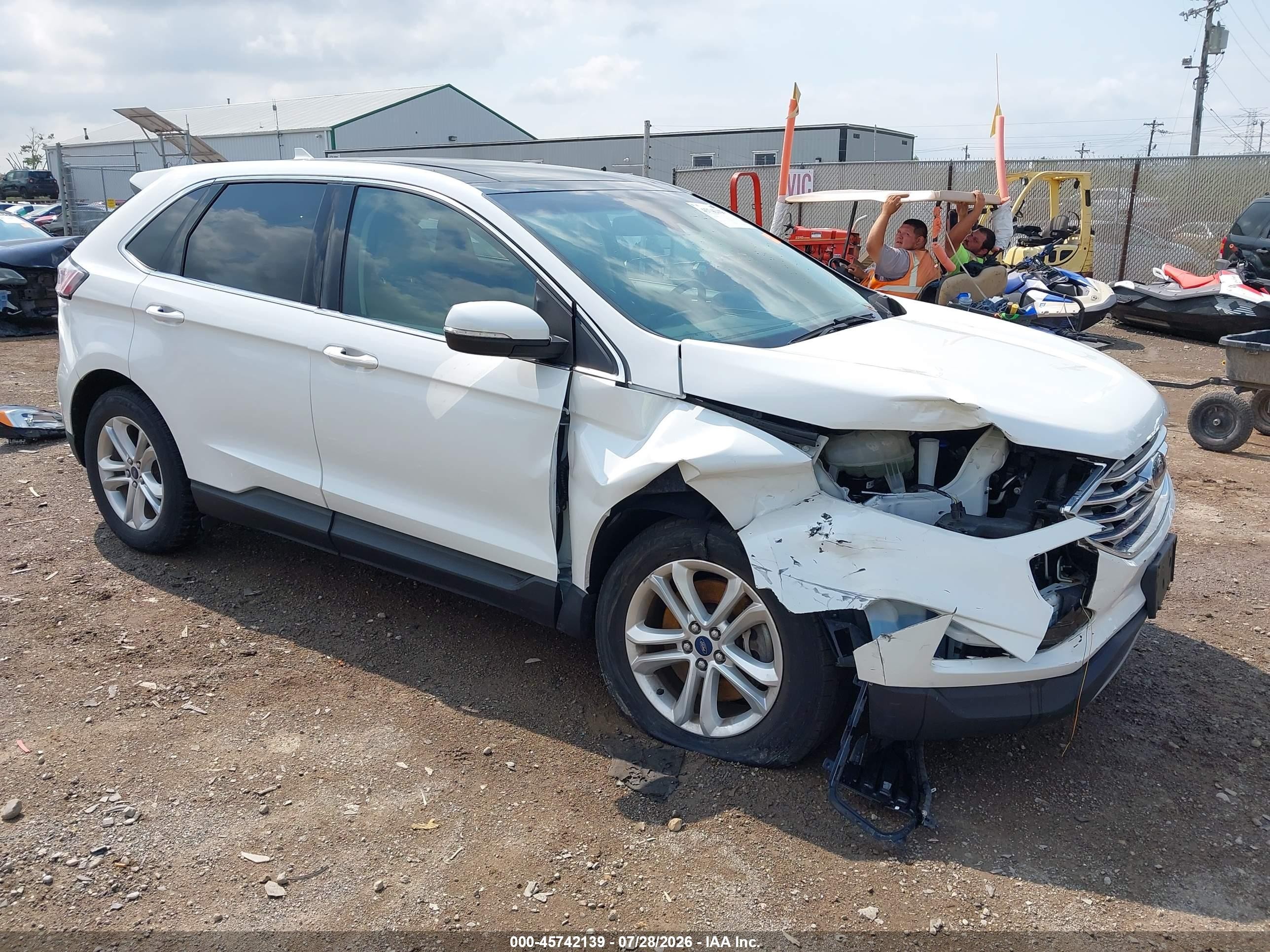 2020 Ford Edge SEL, VIN 2FMPK4J98LBB03260 — Перед