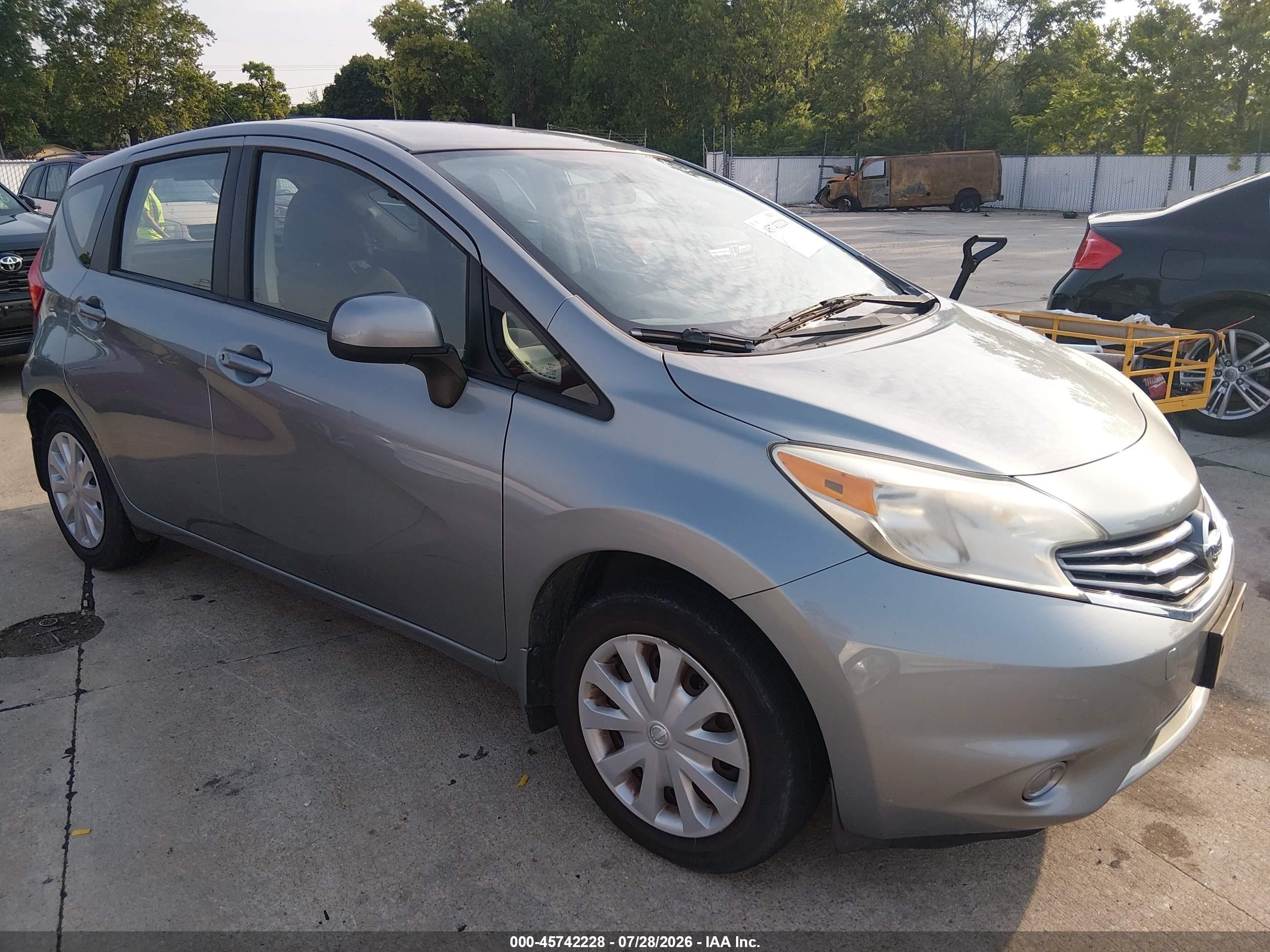 2014 Nissan Note S Plus, VIN 3N1CE2CP1EL389747 — Normal wear
