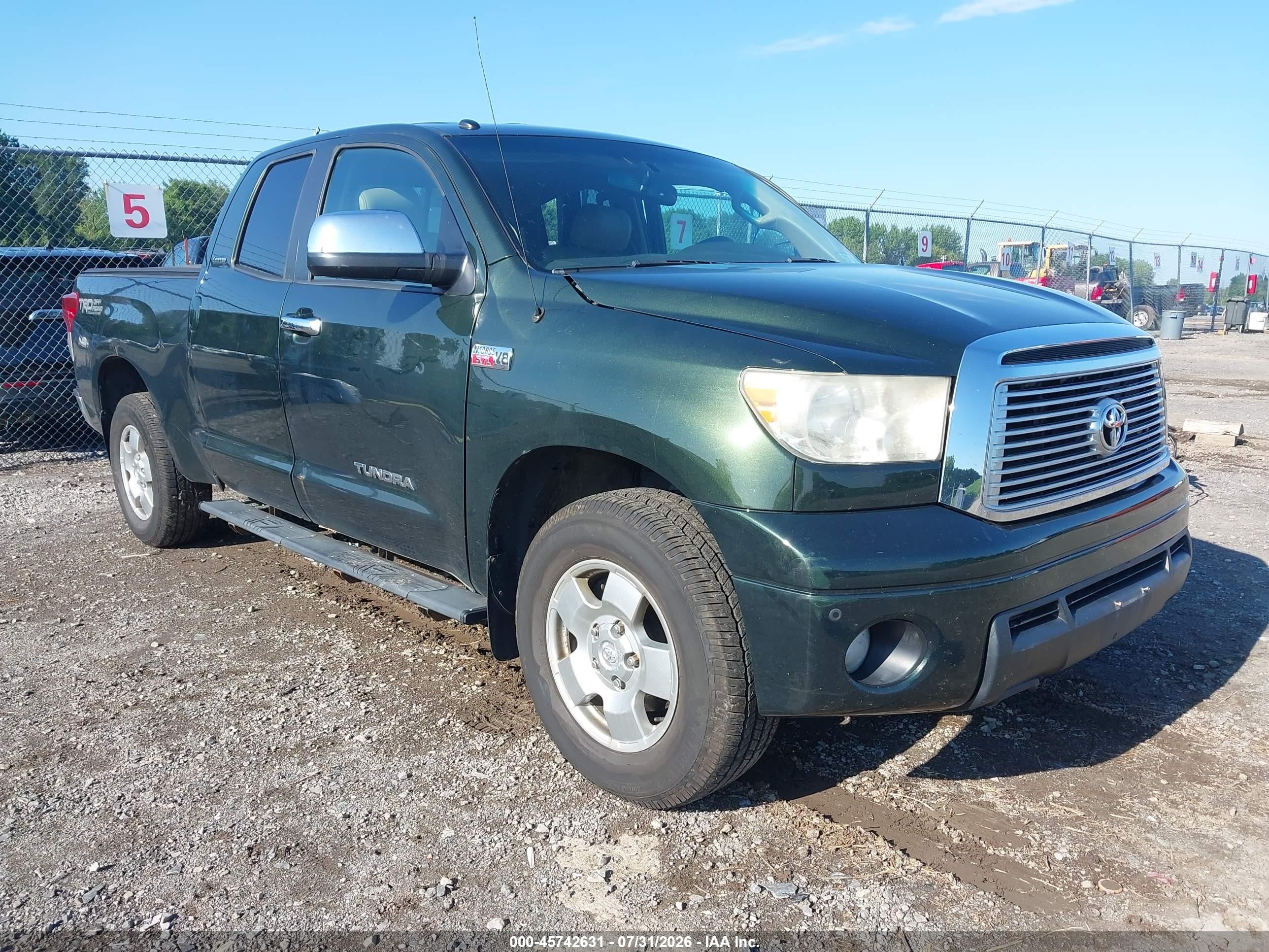 2011 Toyota Tundra Limited, VIN 5TFBY5F15BX168807 — Бок