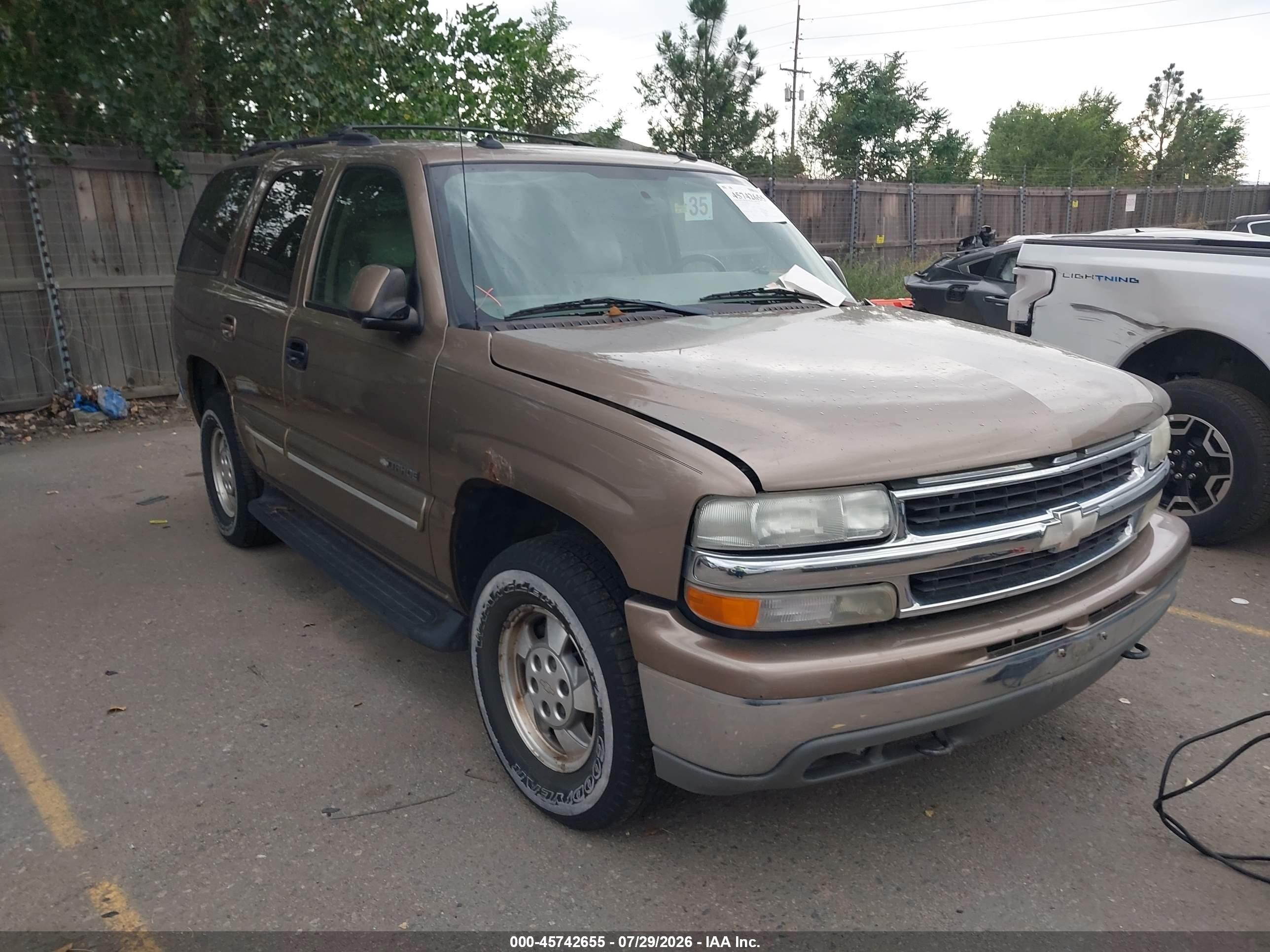 2003 Chevrolet Tahoe Z71, VIN 1GNEK13Z63R187347 — Normal wear