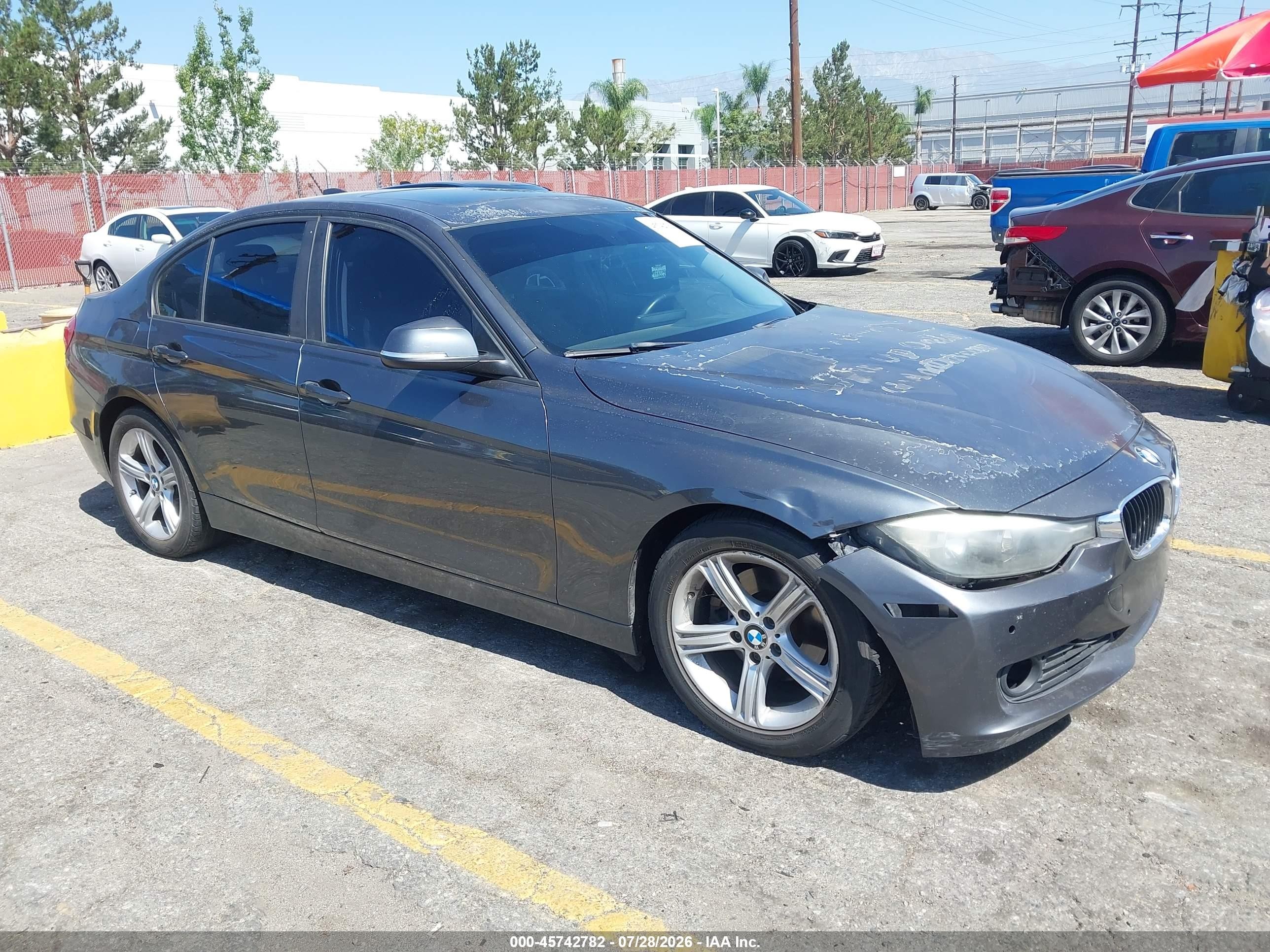 2013 BMW 3 Series 328i, VIN WBA3C1G56DNR44192 — Normal wear