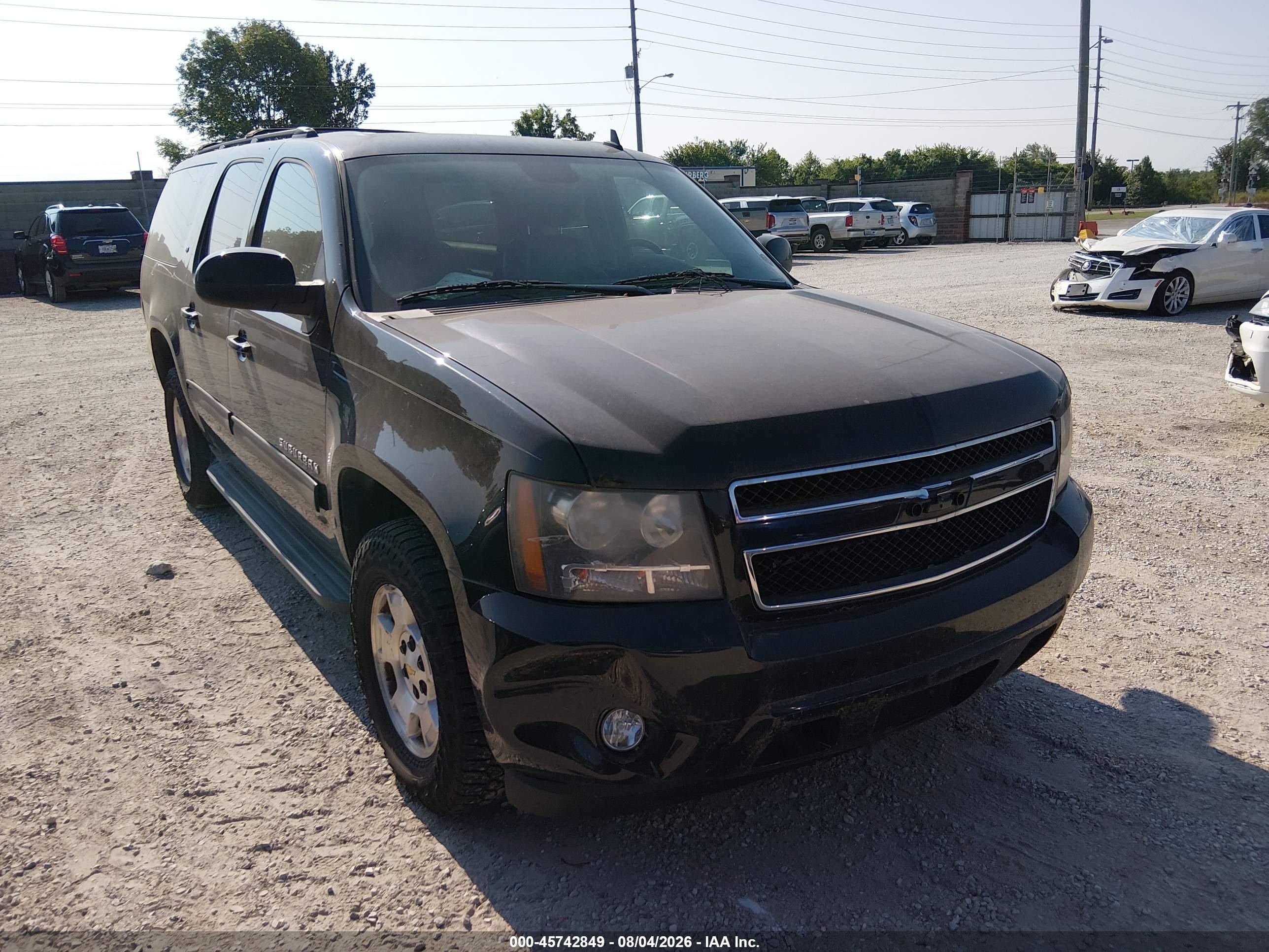 2011 Chevrolet Suburban LT, VIN 1GNSKJE36BR343378 — Normal wear