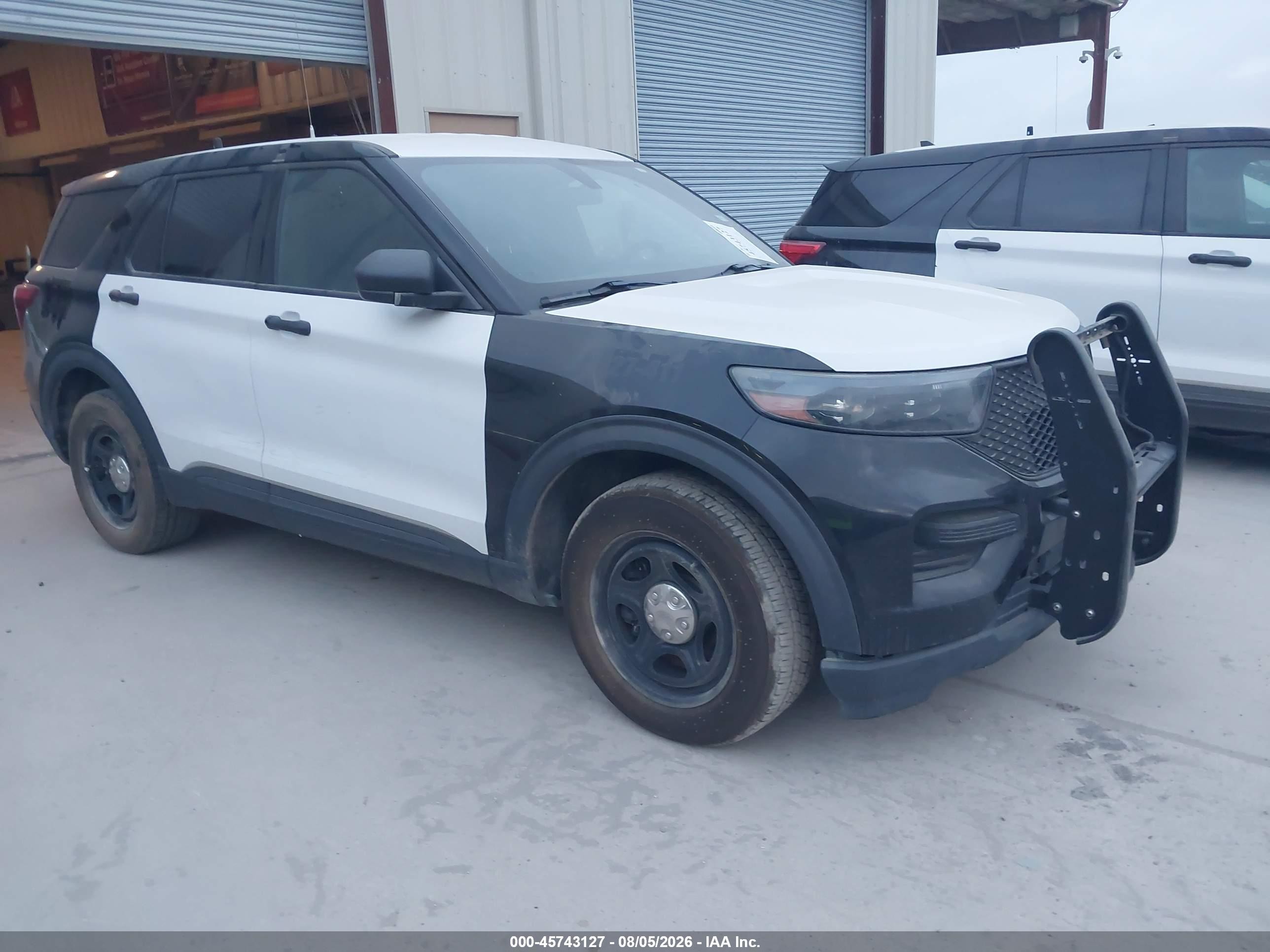 2021 Ford Police Interceptor Utility, VIN 1FM5K8AB7MGA24741 — Front end