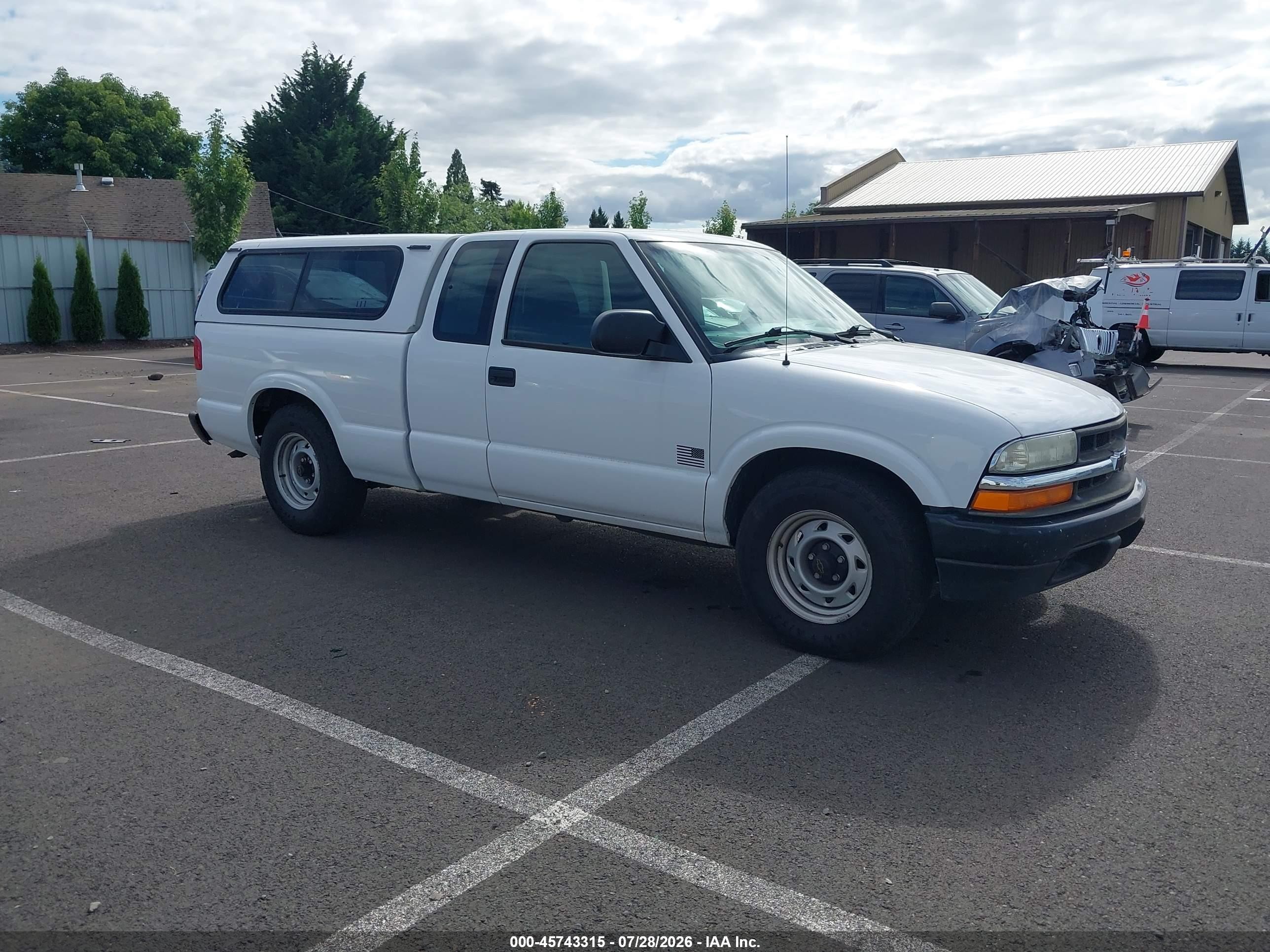 2003 Chevrolet S-10 LS, VIN 1GCCS19X638287721 — Normal wear