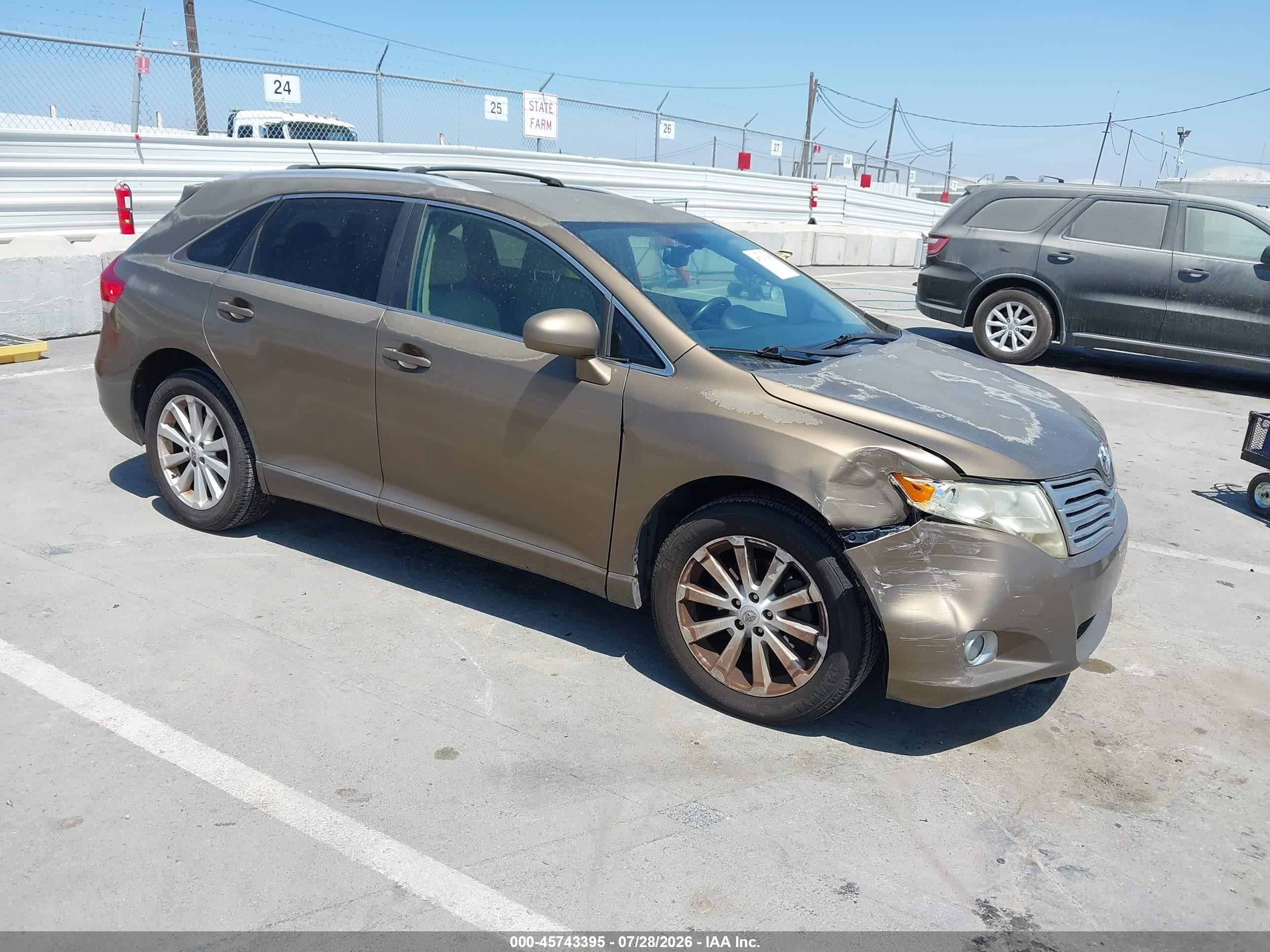 2010 Toyota Venza, VIN 4T3ZA3BB9AU037257 — Front end