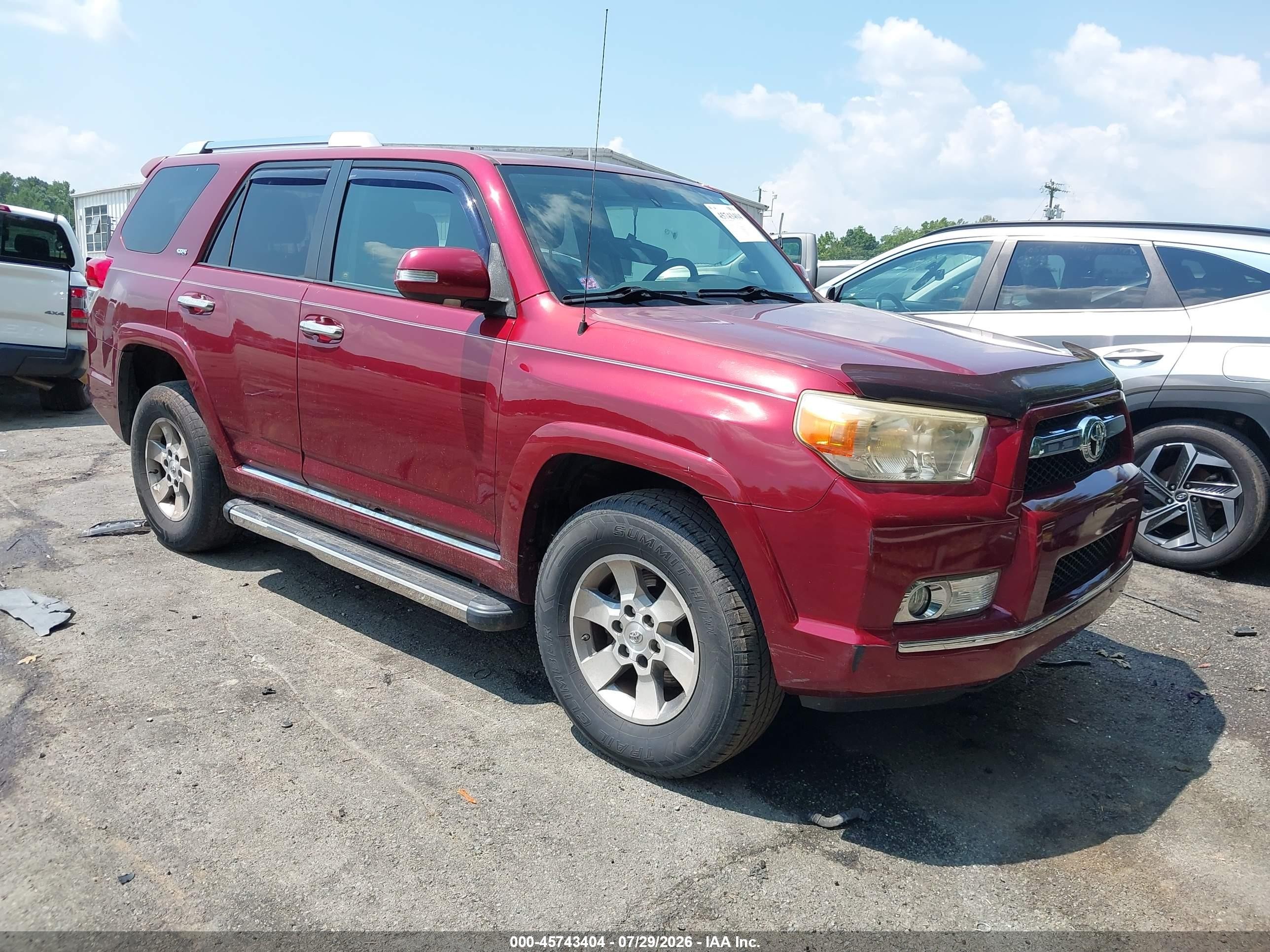 2011 Toyota 4Runner SR5, VIN JTEBU5JR1B5063424 — Front end