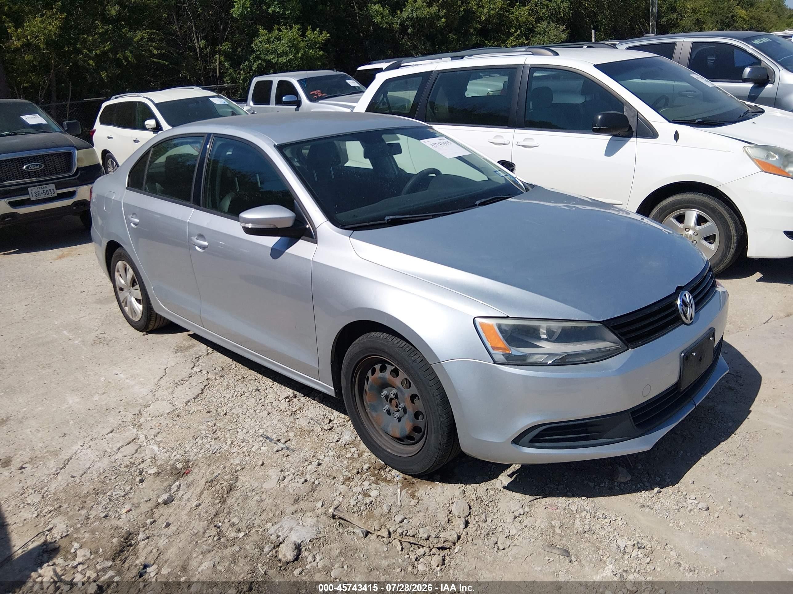 2014 Volkswagen Jetta SE, VIN 3VWD07AJ8EM265381 — Normal wear