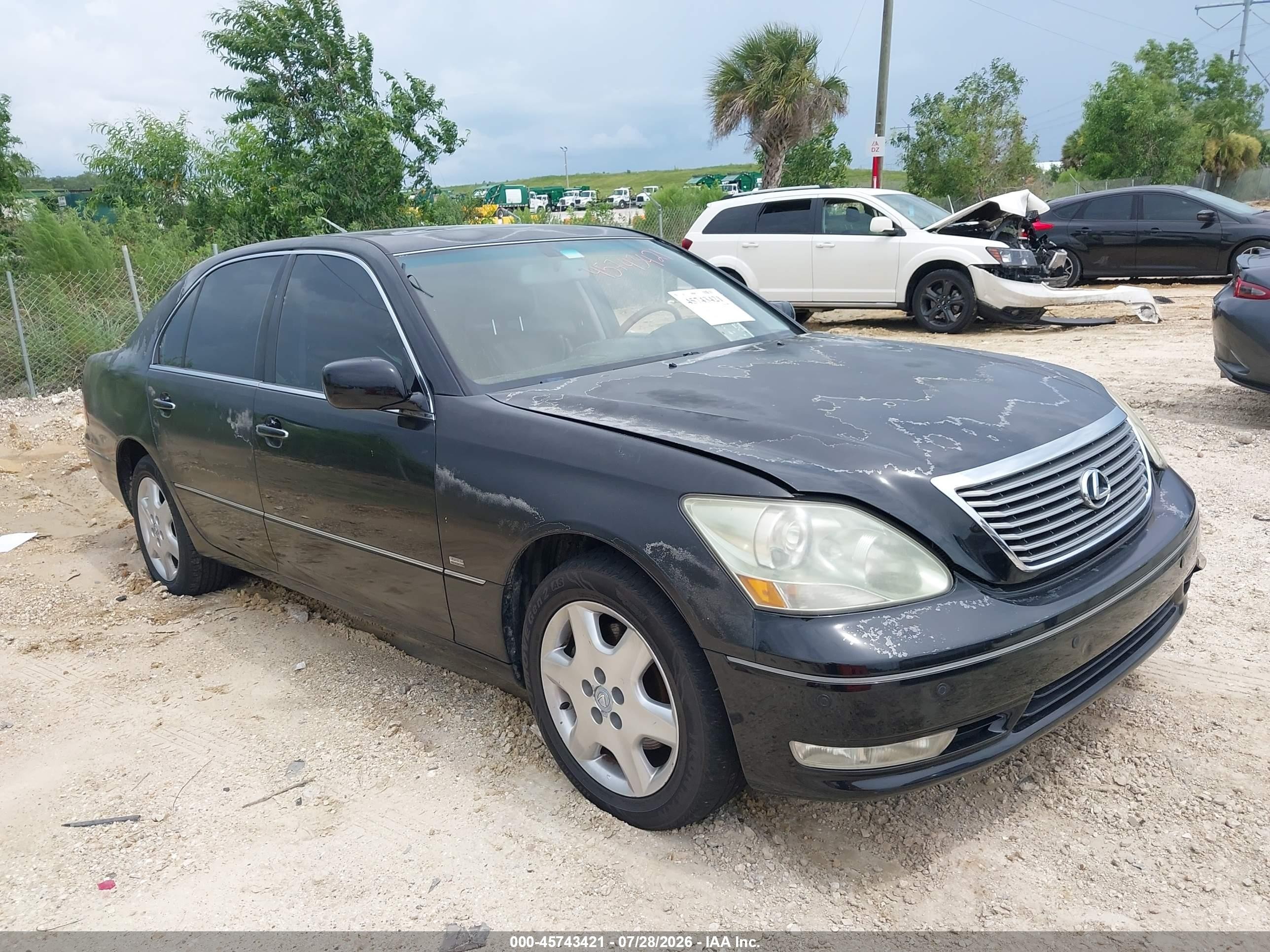 2004 Lexus LS 430, VIN JTHBN36F240125433 — Front end