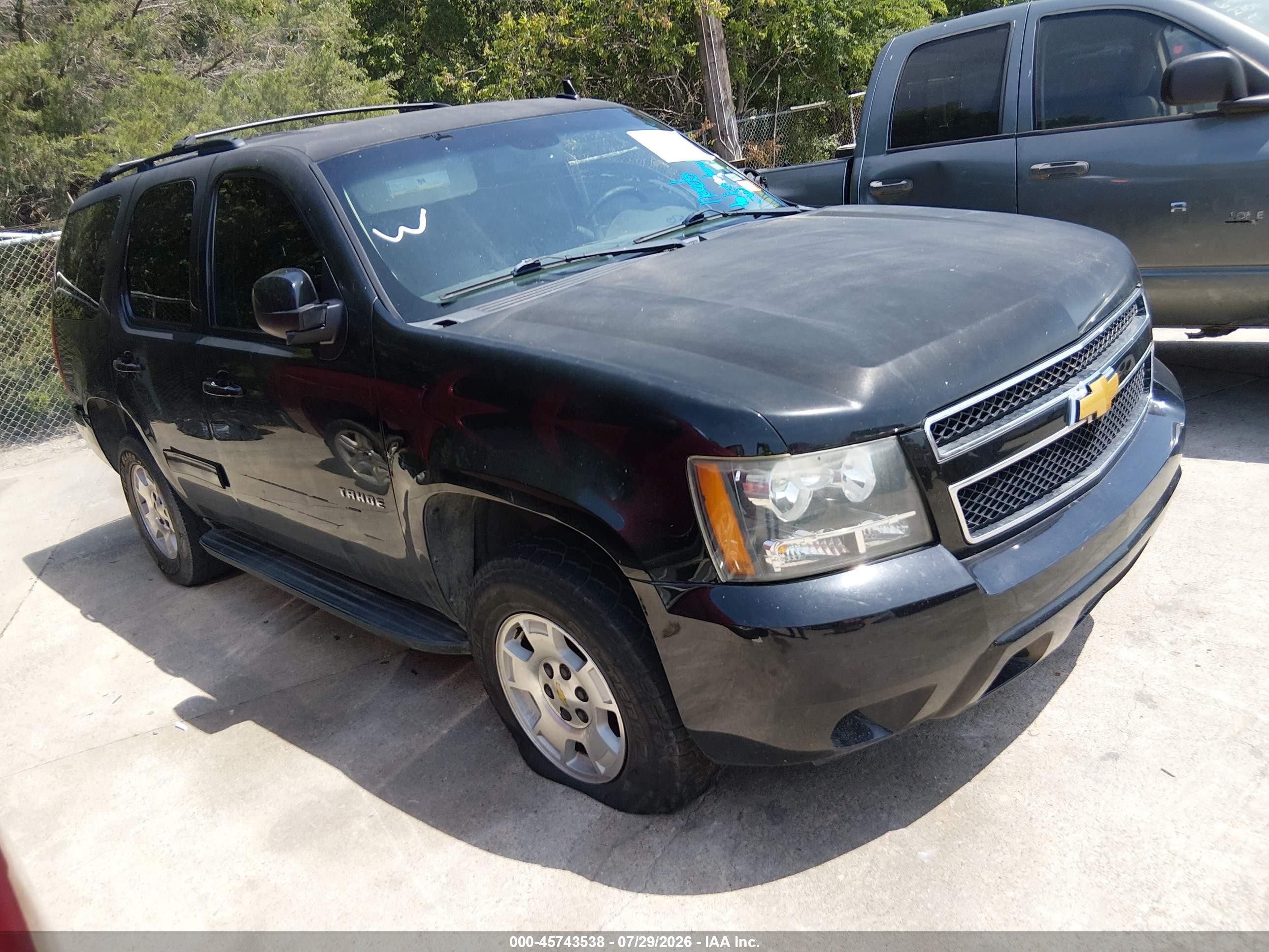 2014 Chevrolet Tahoe LS, VIN 1GNSKAE04ER207597 — Обычный износ