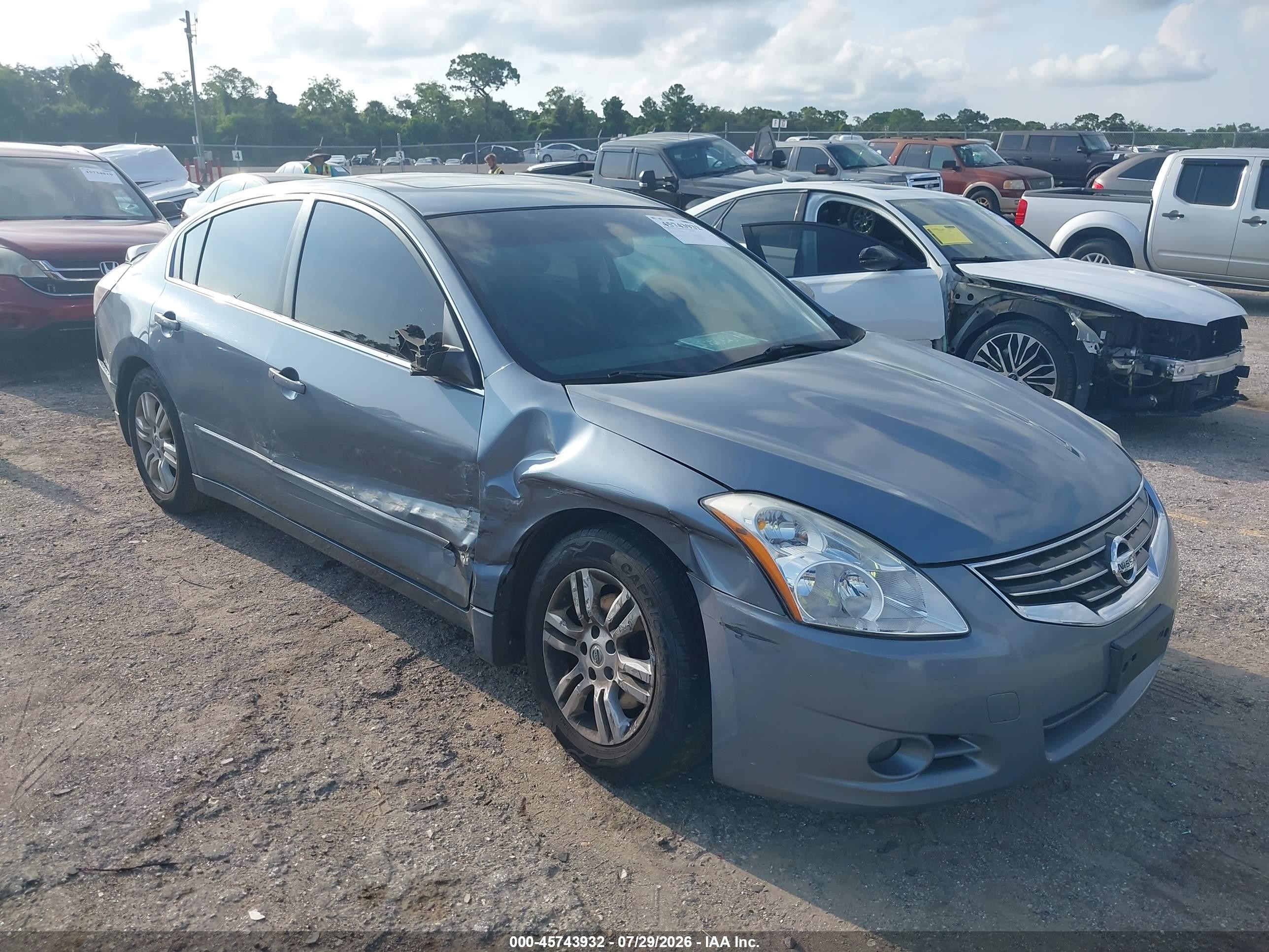 2010 Nissan Altima S, VIN 1N4AL2AP4AN410488 — Side