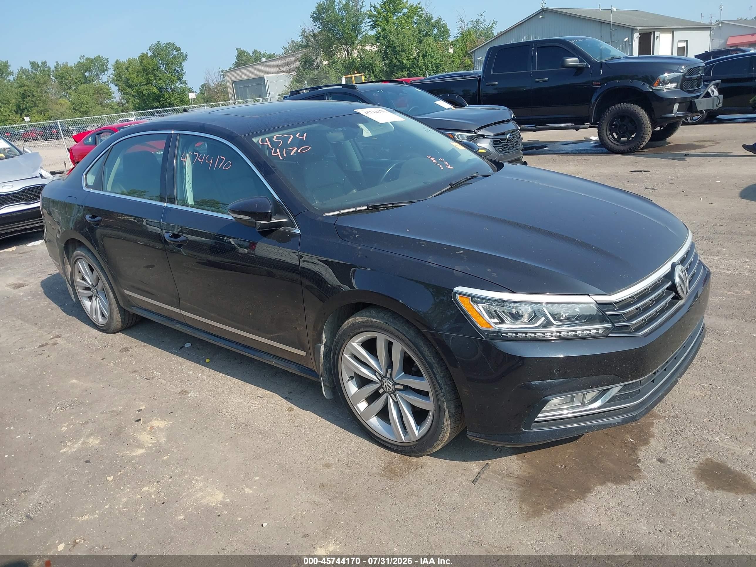 2017 Volkswagen Passat SE, VIN 1VWGT7A36HC012815 — Hail