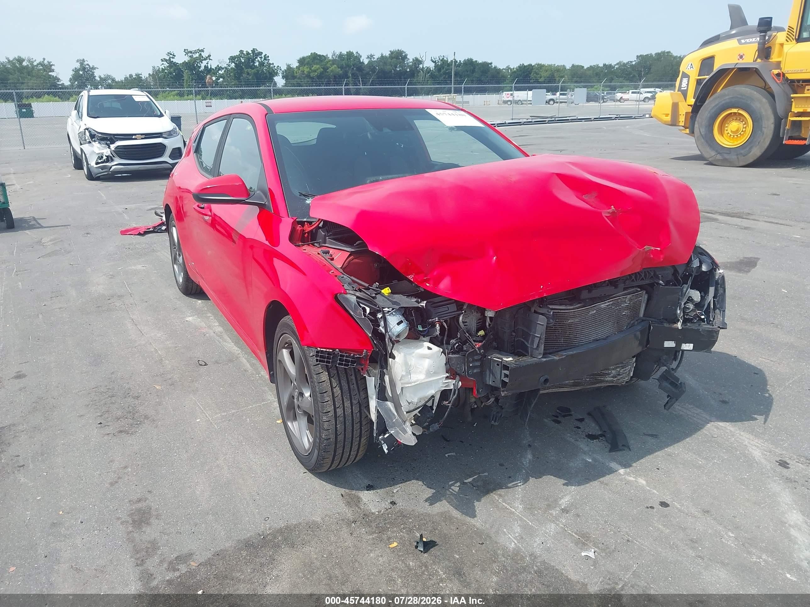 2019 Hyundai Veloster 2.0, VIN KMHTG6AF7KU017075 — Перед