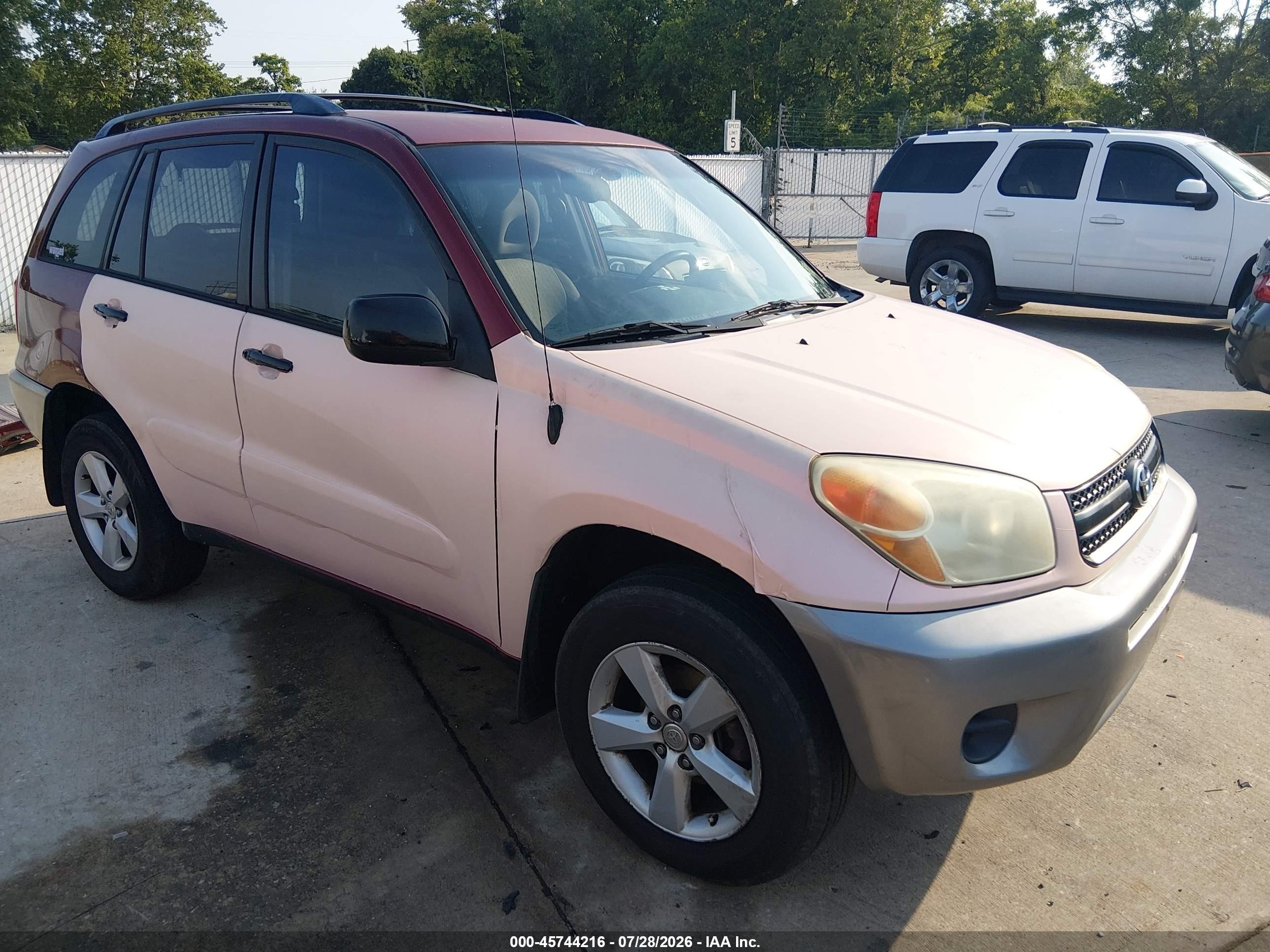 2004 Toyota RAV4, VIN JTEHD20V140017437 — Normal wear